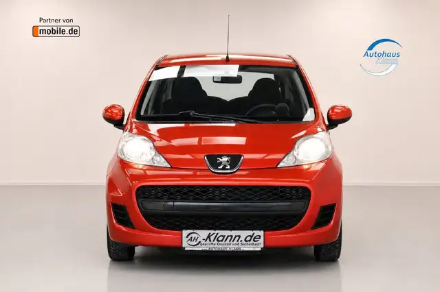 Peugeot 107 view 2