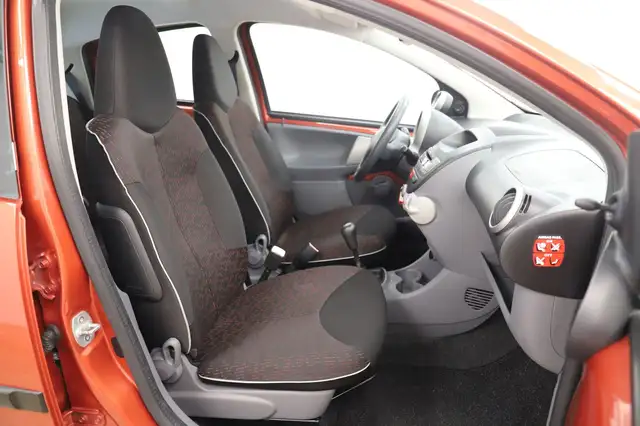 Peugeot 107 view 10