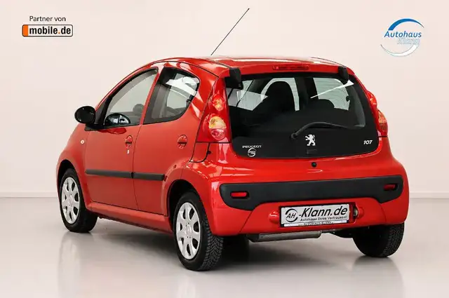 Peugeot 107 view 8