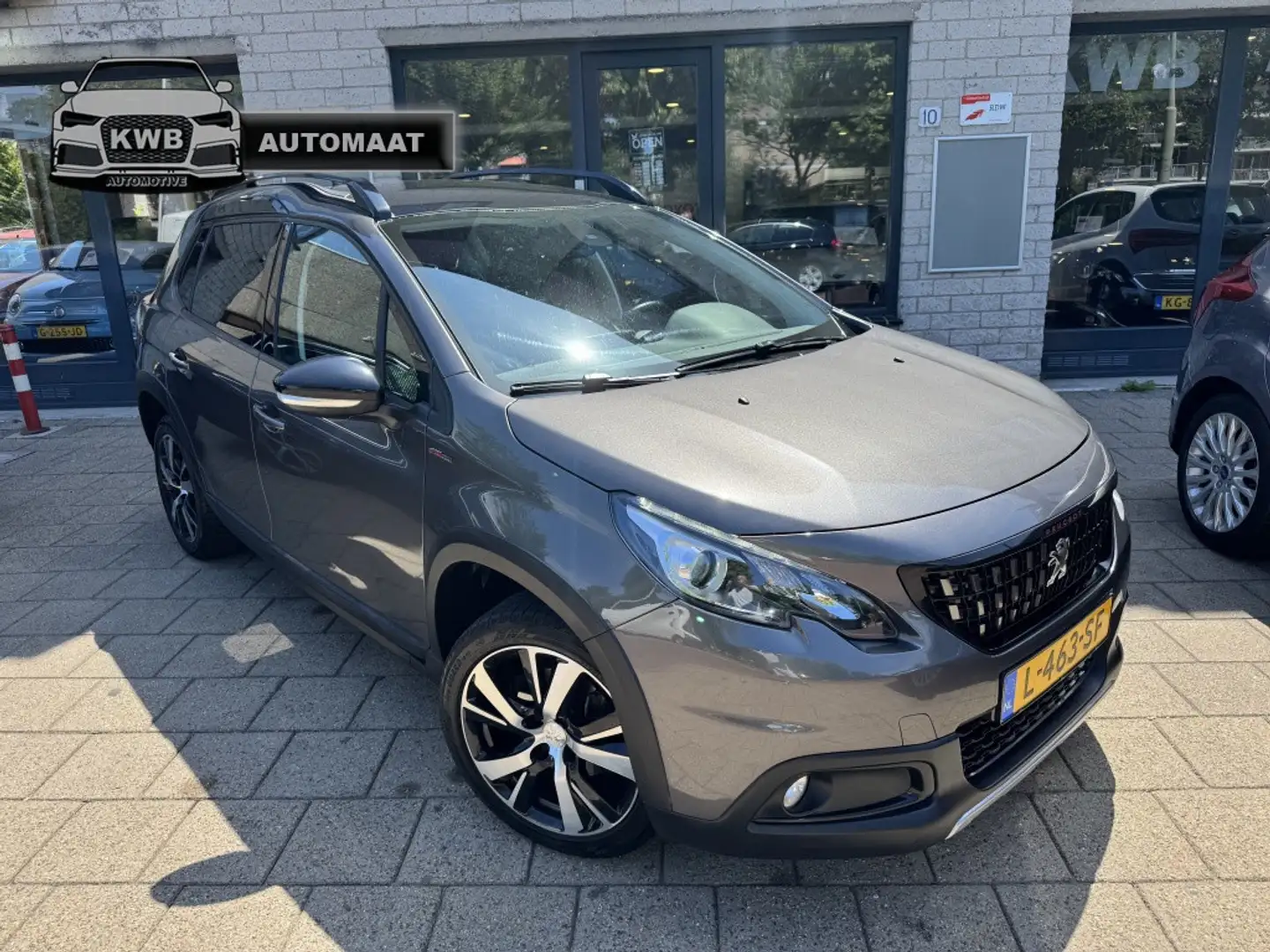 Peugeot 2008 1.2 PureTech Gt-Line Automaat Pano Leer Gris - 1