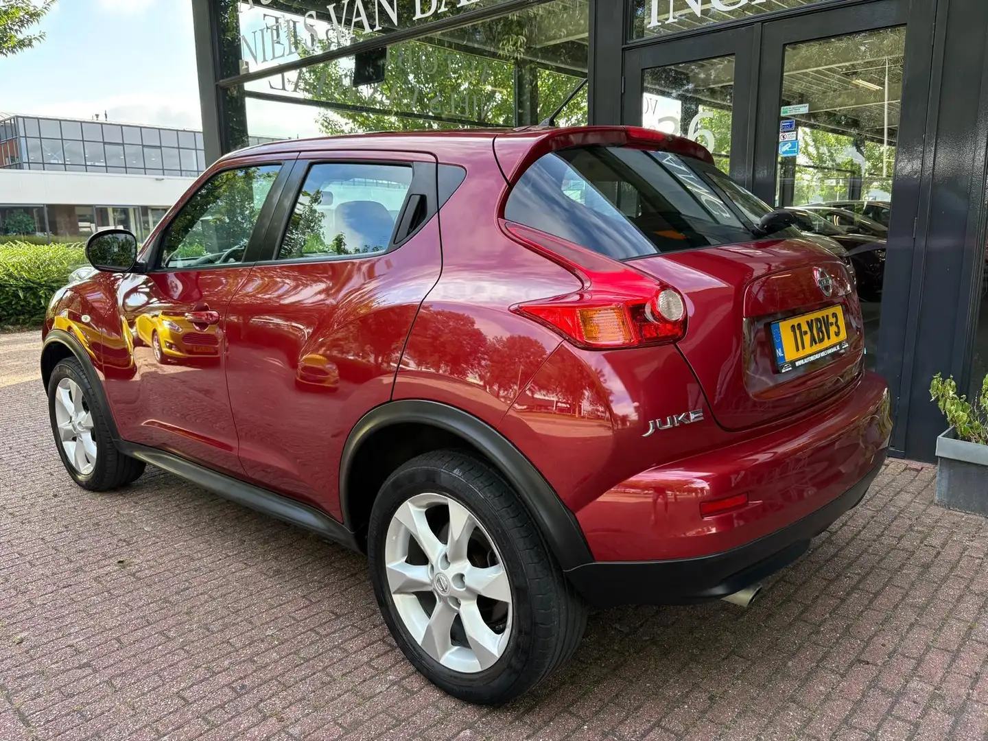 Nissan Juke 1.6 Acenta 93Dkm NAP/Airco/NL Auto/Netjes! Rood - 2