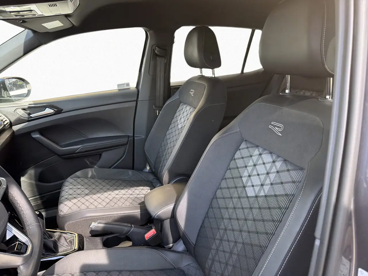 Volkswagen T-Cross R-Line 1.5 l TSI ACT OPF 110 kW (15 8