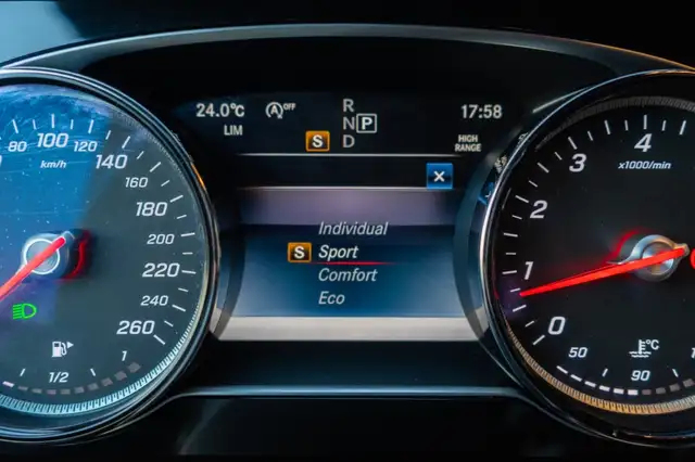 Mercedes-Benz G-Class view 14