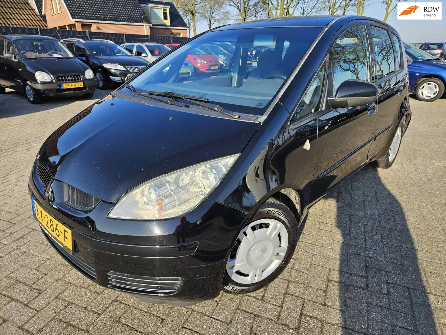 Mitsubishi Colt 1.3 Heartbeat 5Drs. 2005. Airco/Elektrische ramen. Negro - 1