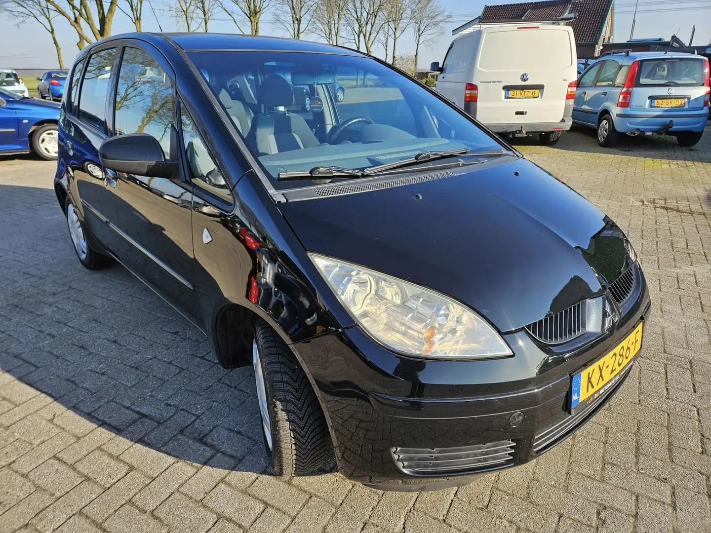 Mitsubishi Colt 1.3 Heartbeat 5Drs. 2005. Airco/Elektrische ramen. Negro - 2