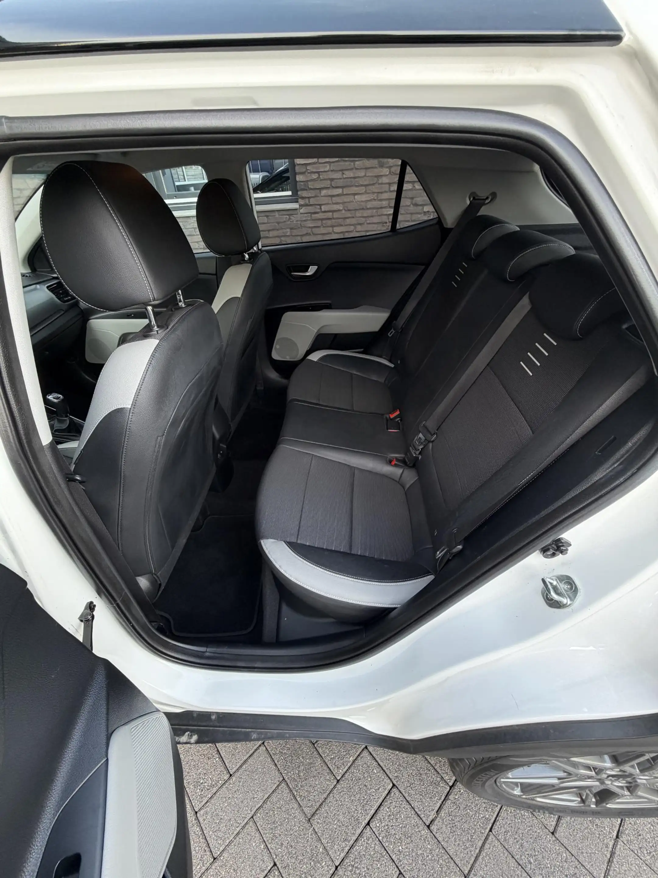 Kia Stonic 1.0 T-GDi DynamicPlusLine — photo 13