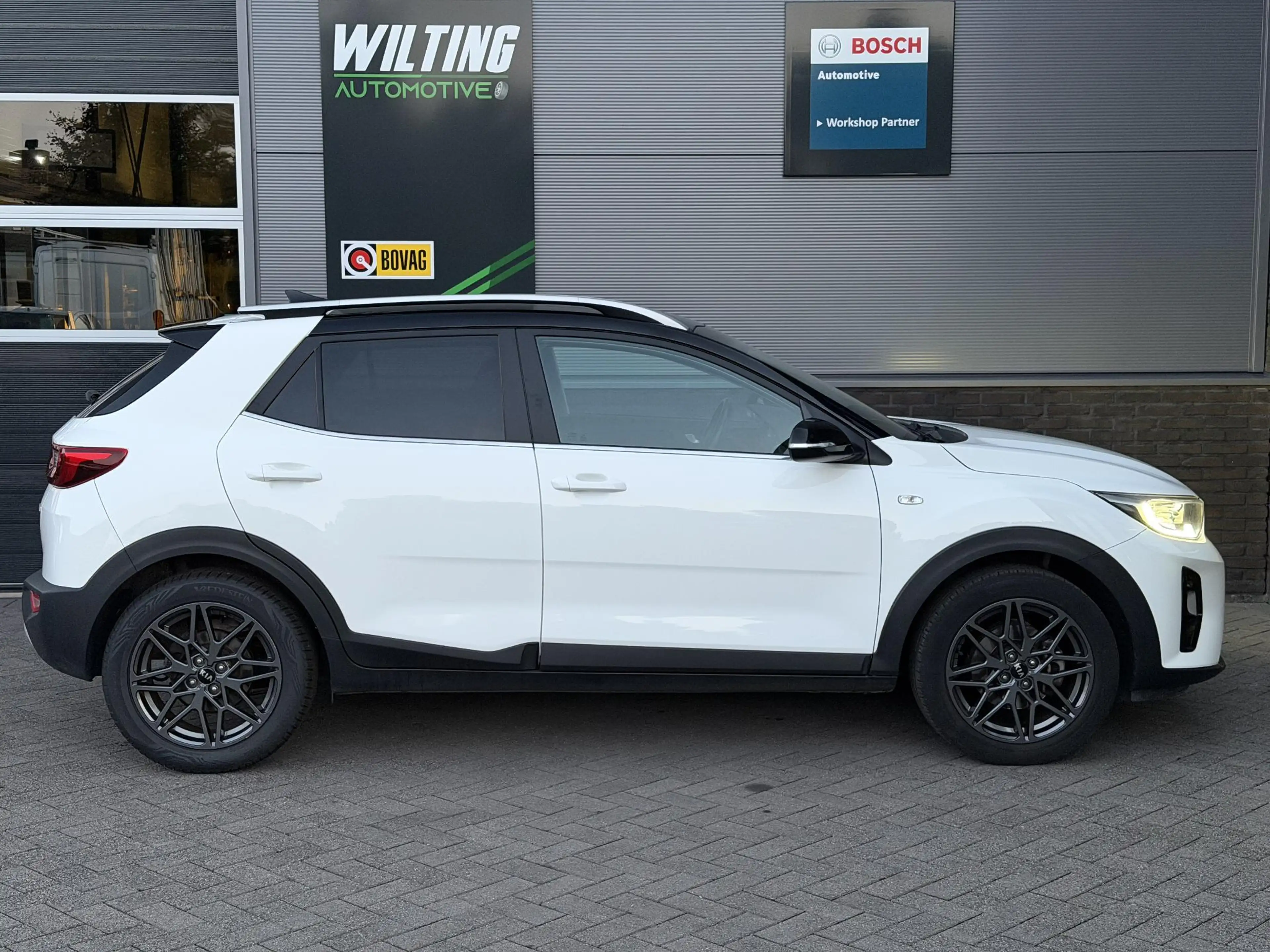 Kia Stonic 1.0 T-GDi DynamicPlusLine — photo 5