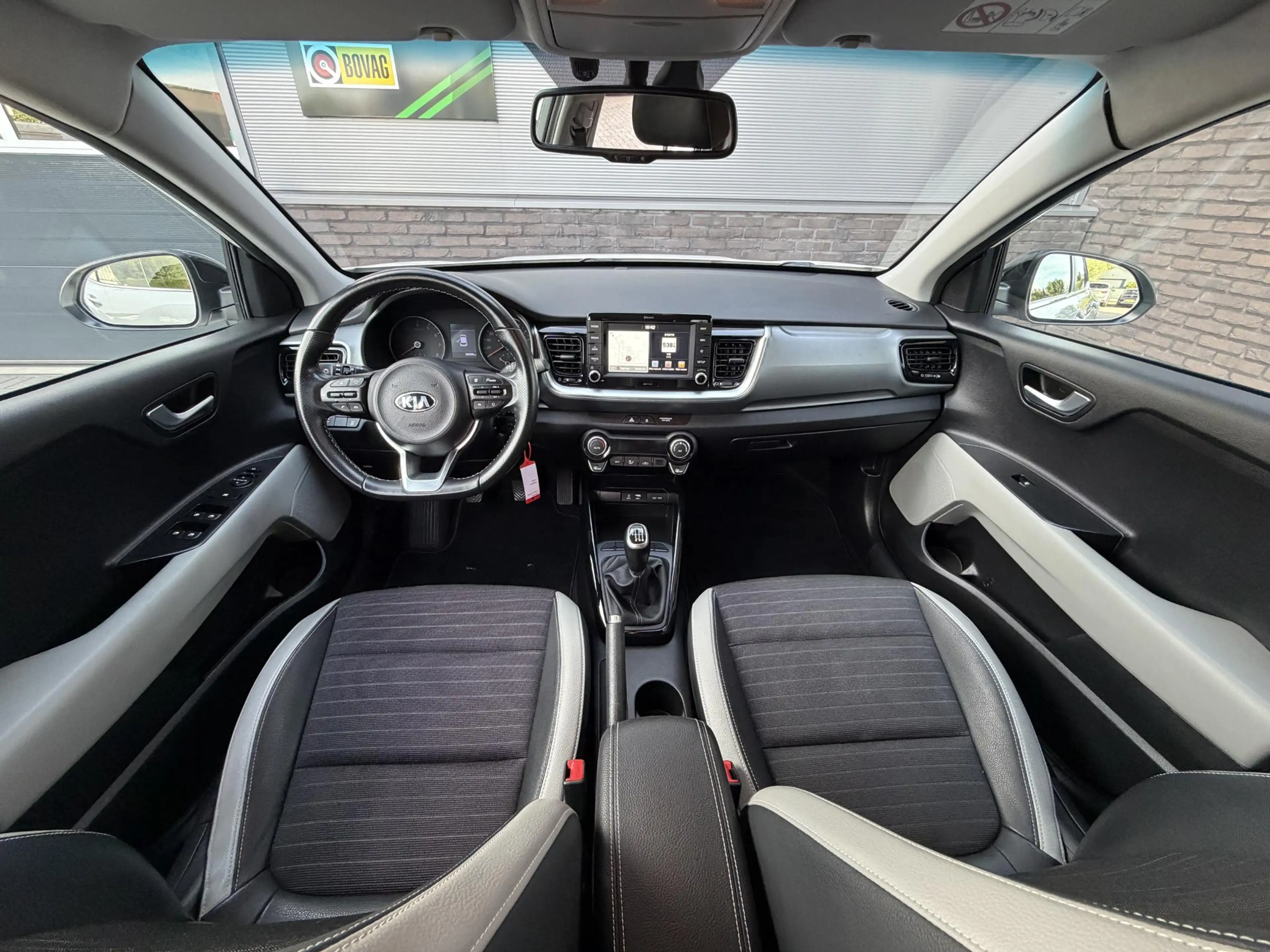 Kia Stonic 1.0 T-GDi DynamicPlusLine — photo 12