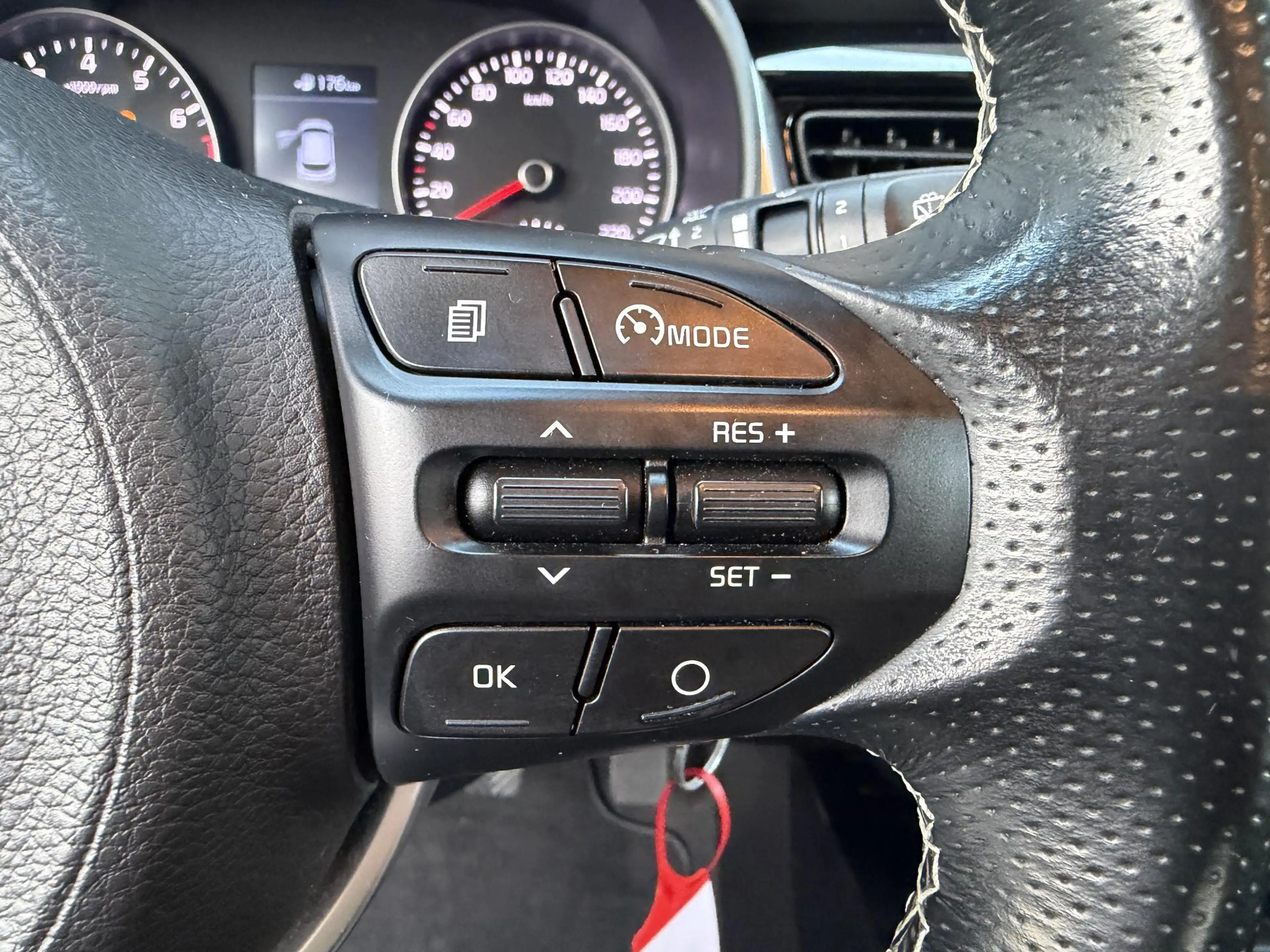 Kia Stonic 1.0 T-GDi DynamicPlusLine — photo 8