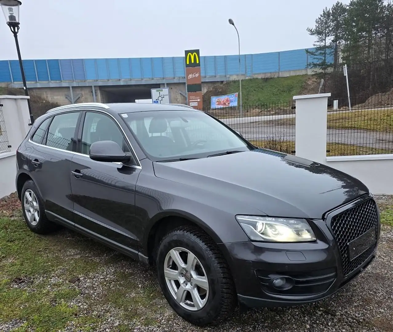 Audi Q5 2.0 TDI  Quattro Grau - 2