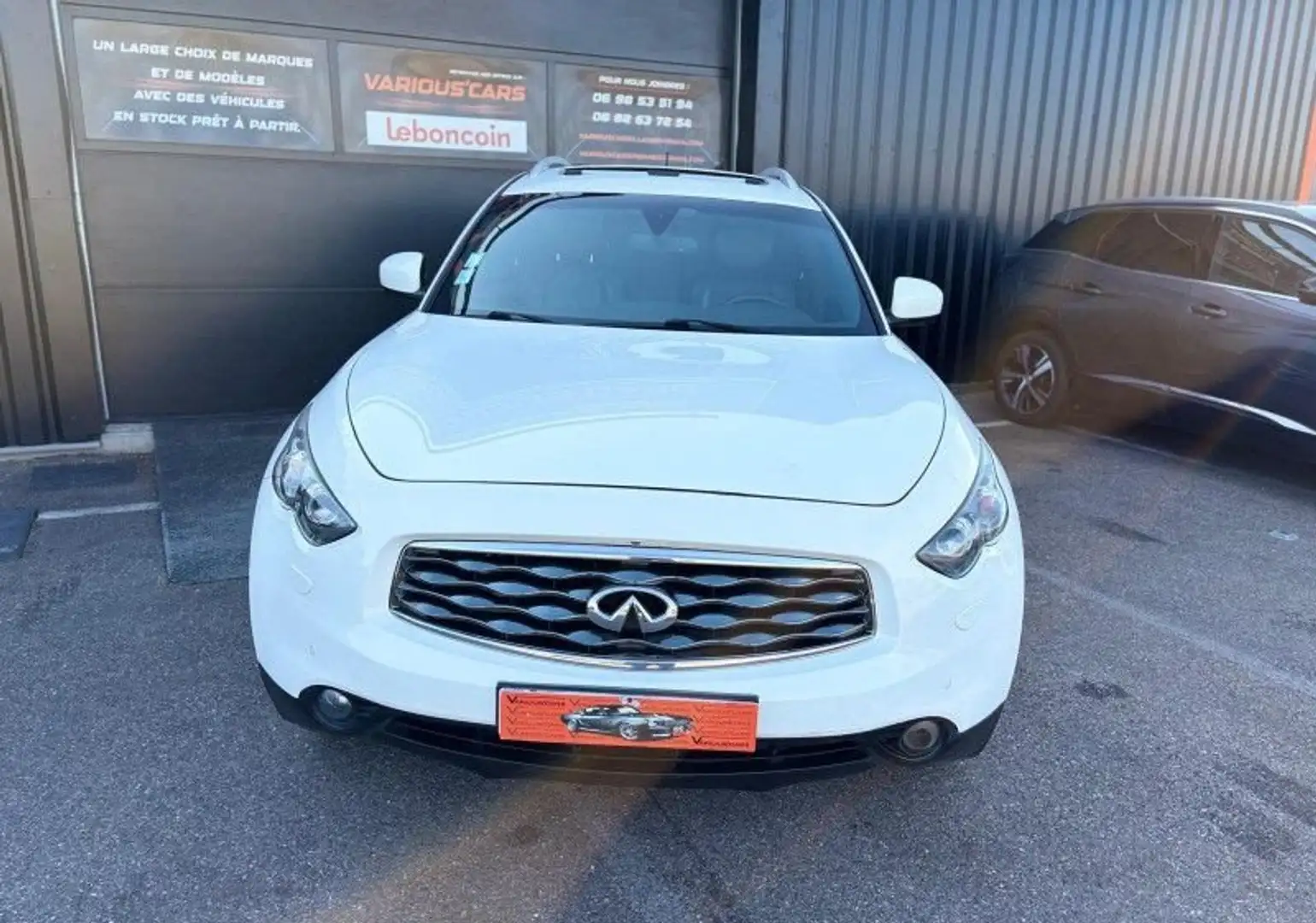 Infiniti FX 30D S BA 238 CV Weiß - 2