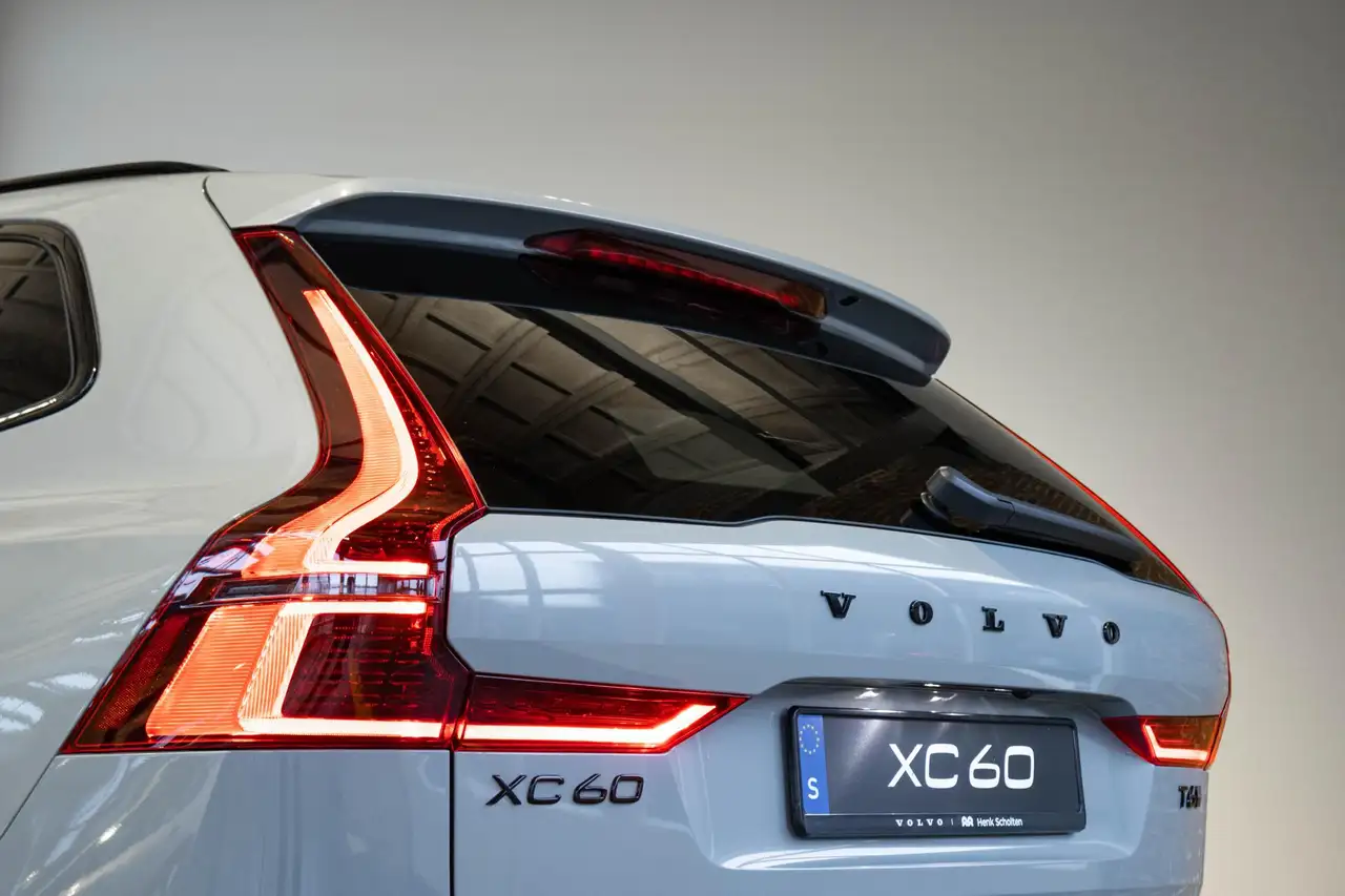 Volvo XC60 2026 — фото 13