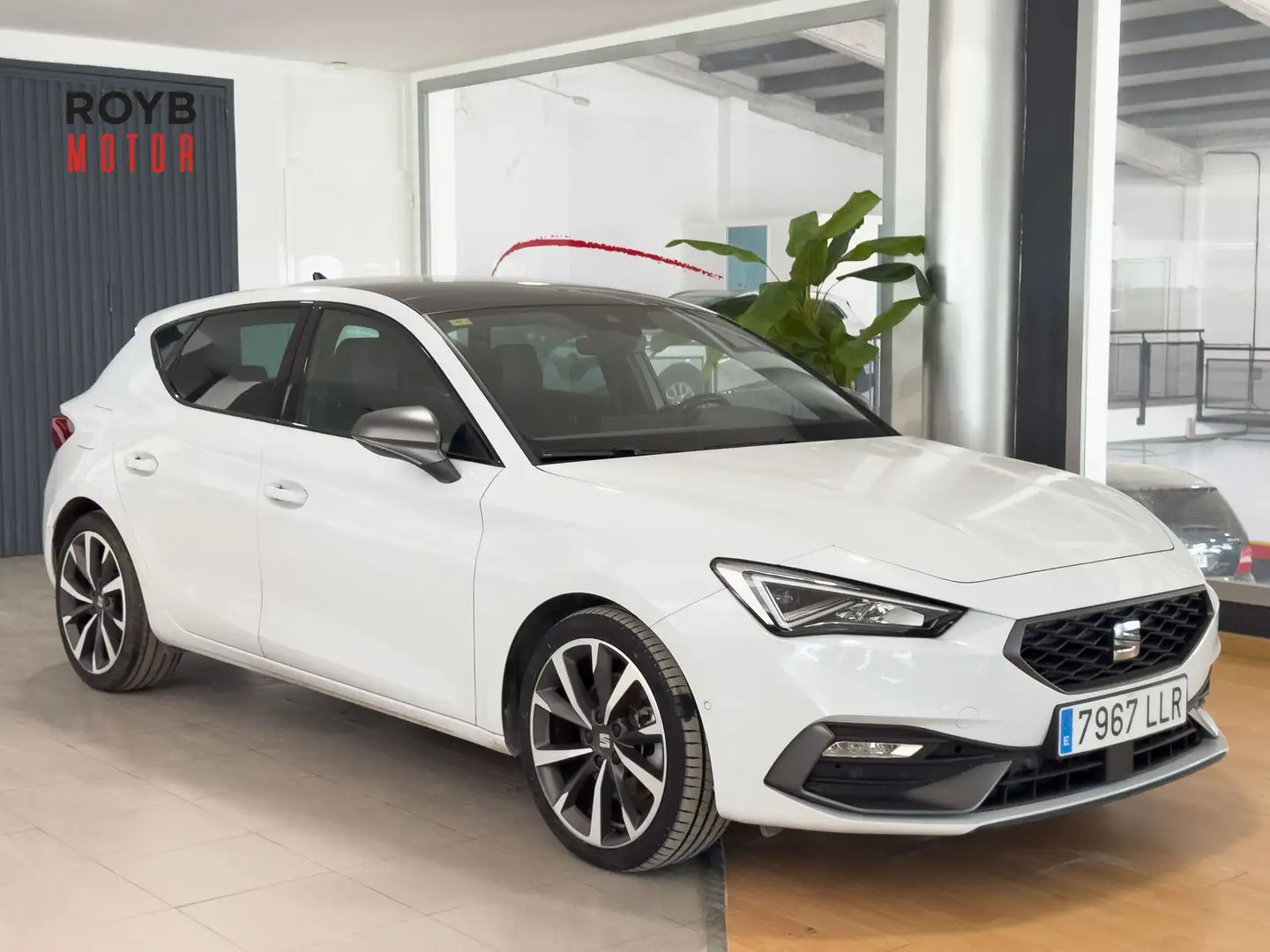 SEAT Leon 1.5 TSI S&S FR 150 Blanco - 1