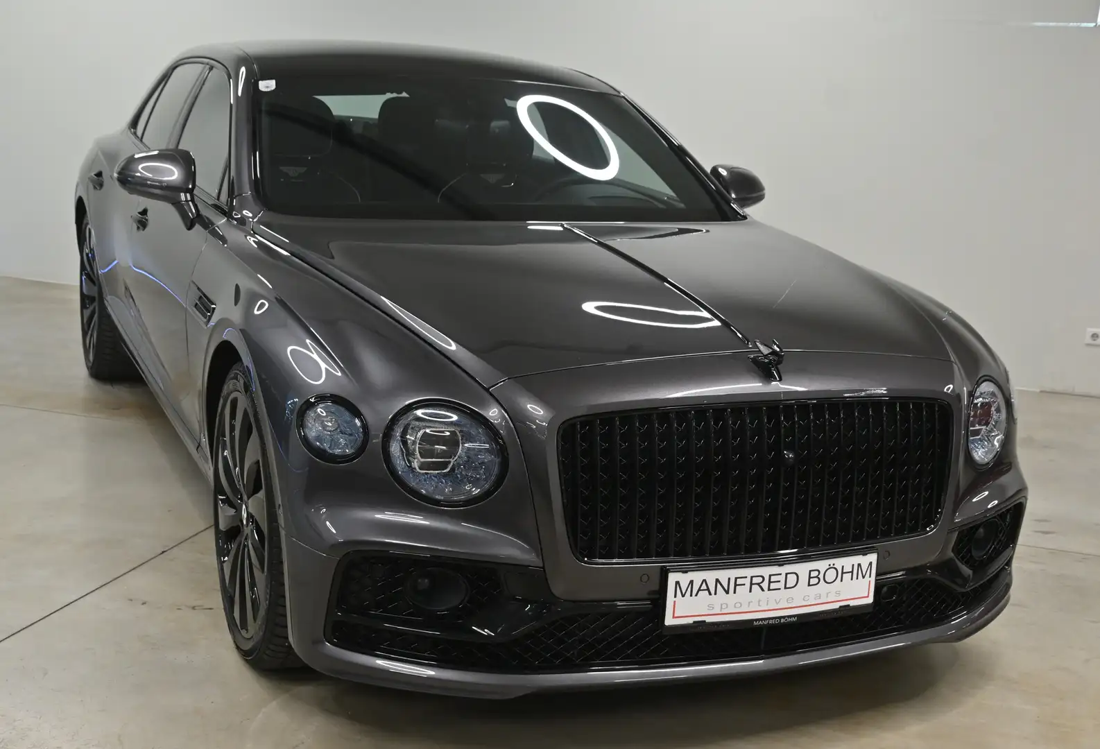 Bentley Flying Spur Flying Spur Hybrid Mulliner Specification Šedá - 2