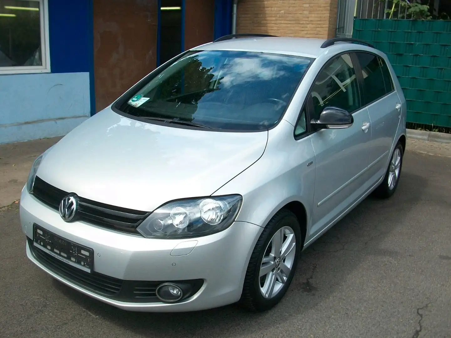 Volkswagen Golf Plus VI 1.4 TSI Match*6Gang*Leder*Navi*PDC* Silber - 1