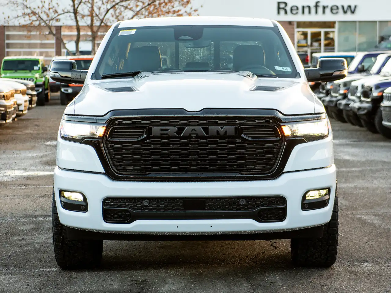 RAM 1500 снимка RAM 1500