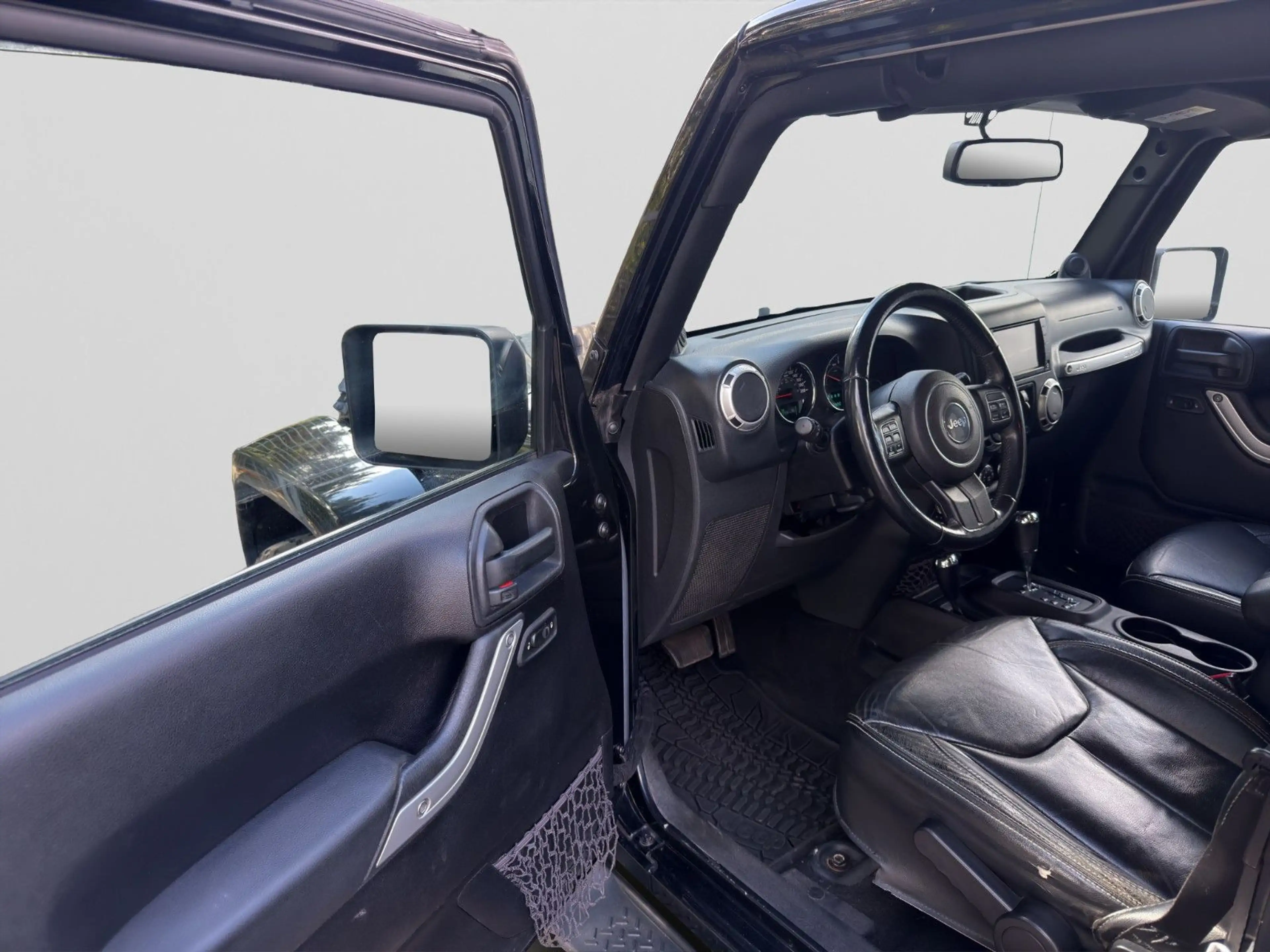 Jeep Wrangler Sahara 2.8 Aut. SITZH KAM NAV XEN AHK — photo 11
