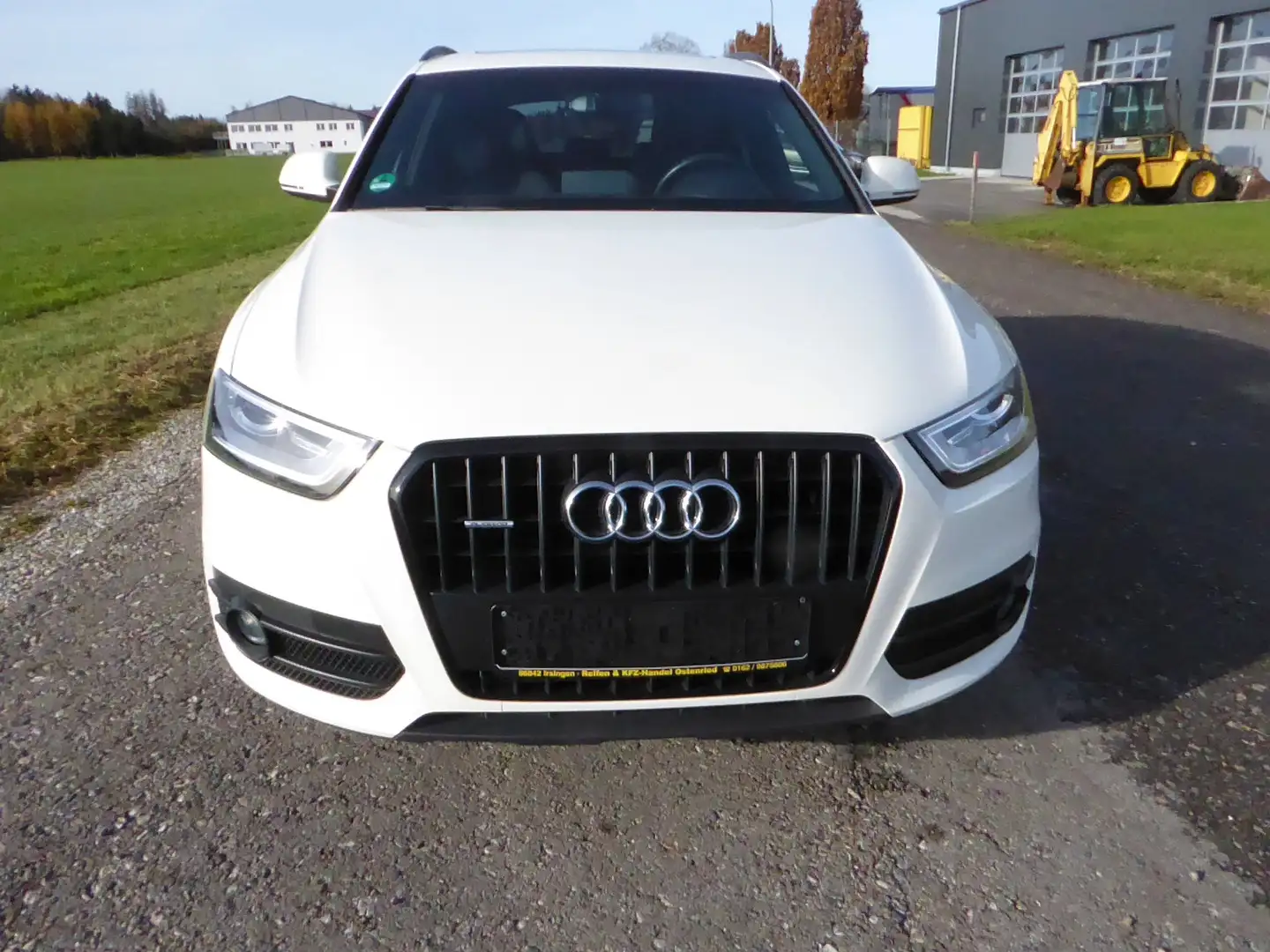 Audi Q3 2.0 TFSI quattro,Xenon,SHZ,Klimaauto,PDC,Panorama Weiß - 2