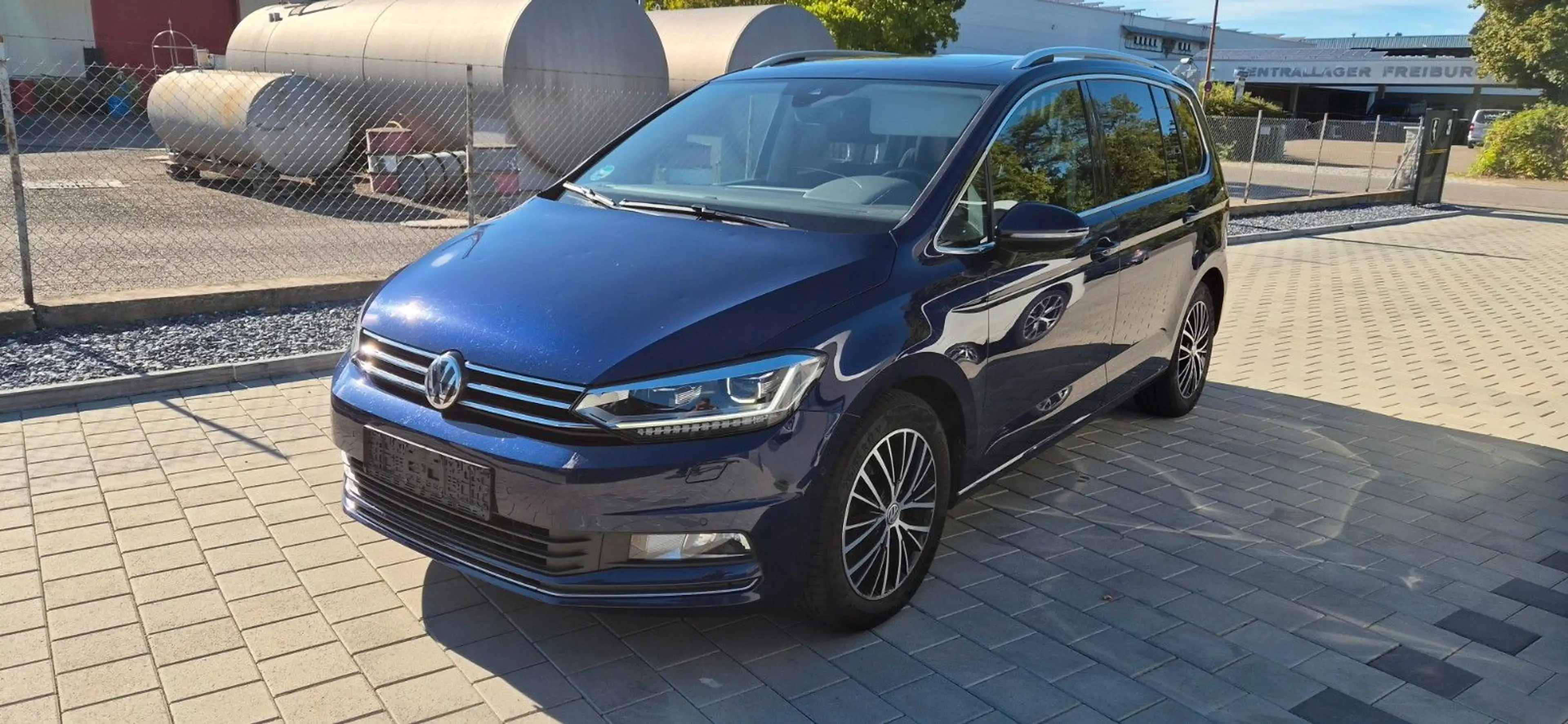 Volkswagen Touran 2.0 TDI Highline ACC Pano LED AHK