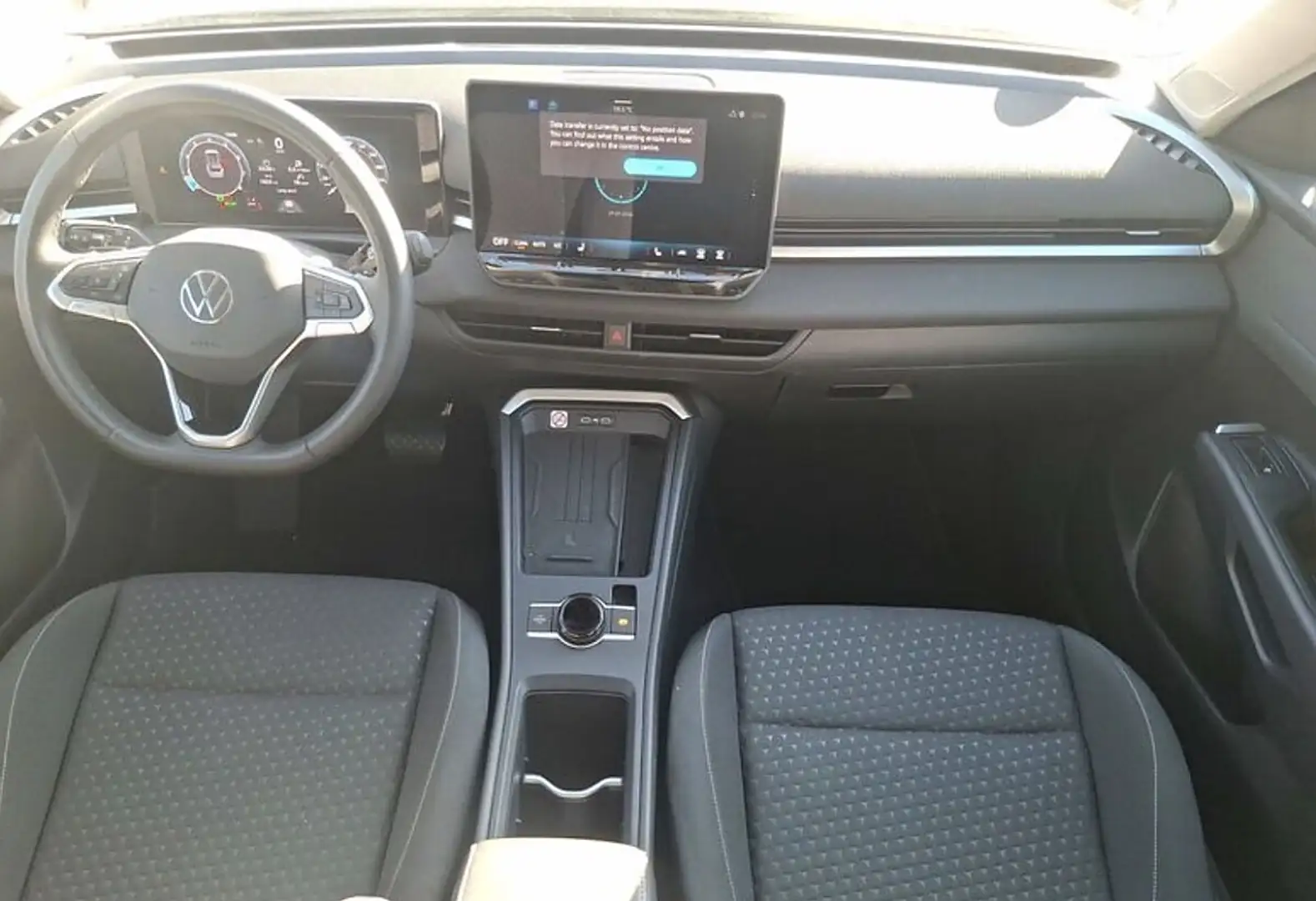 Volkswagen T-Roc 1,5 eTSI DSG+NAVI+Kamera+LED+SHZ+ Schwarz - 2