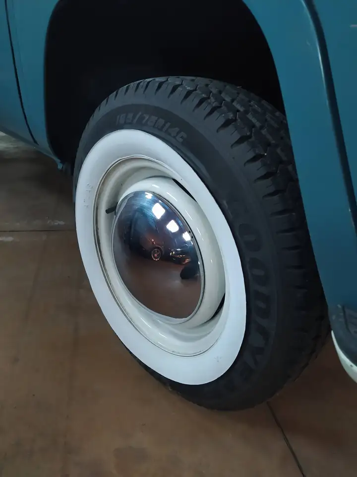 Volkswagen T2 bus 9 posti, foto 2