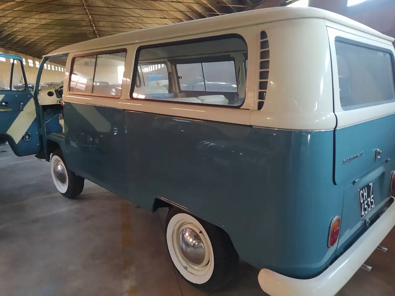 Volkswagen T2 bus 9 posti, foto 7
