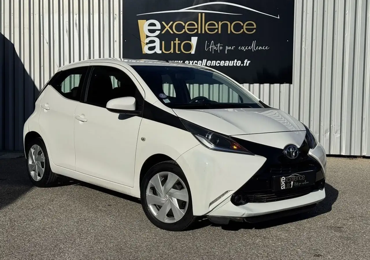 Toyota Aygo 1.0 VVT-I 69CH X-PLAY X-SHIFT 5P