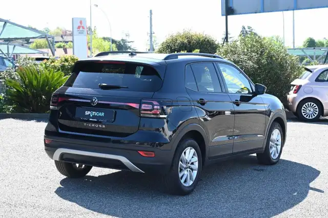 Volkswagen T-Cross view 5