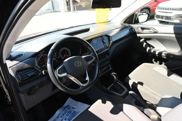 Volkswagen T-Cross view 12