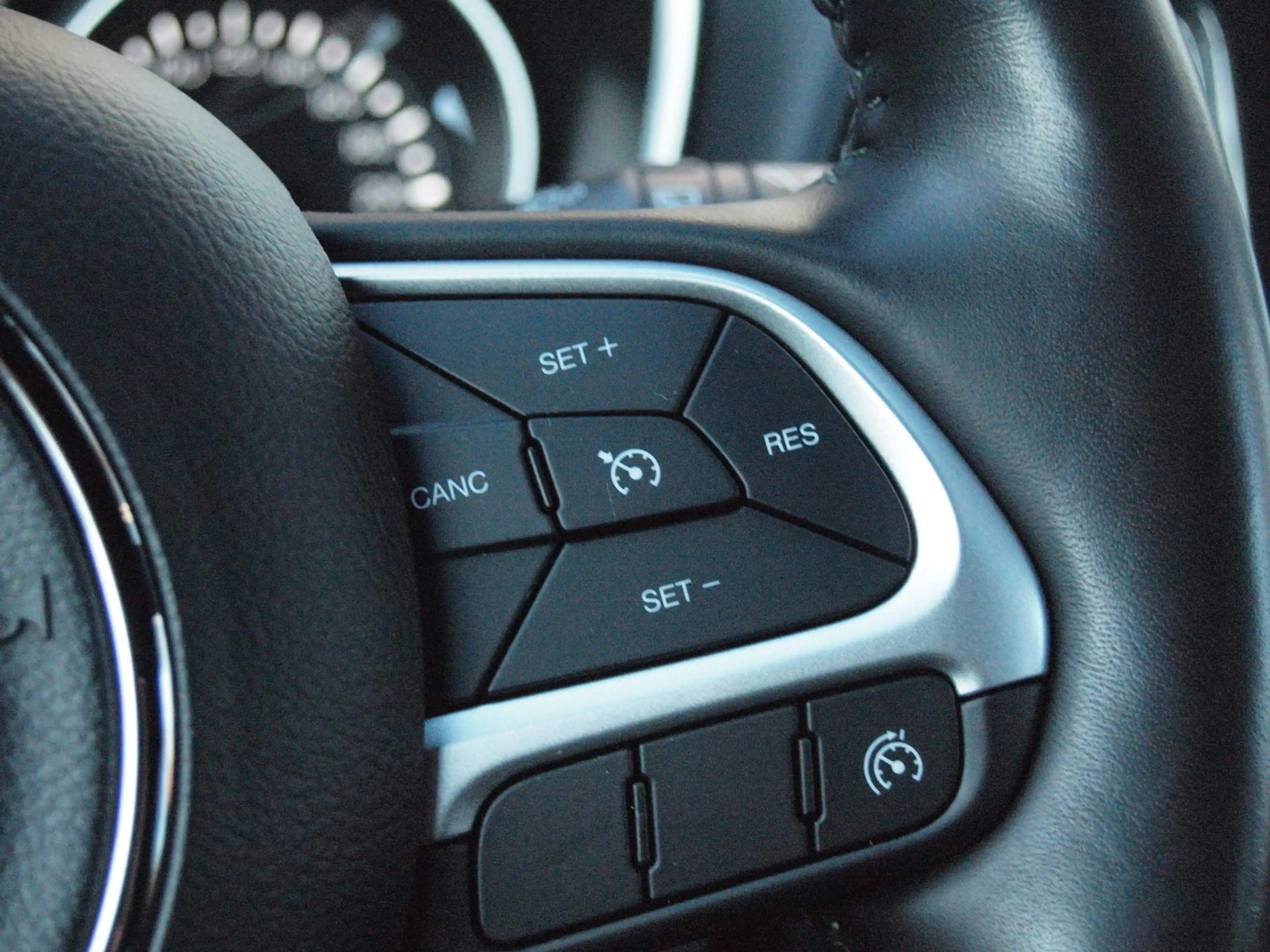 Jeep Compass 1.3T S | Camera | Cruise Control | Alpine Audio | — photo 13