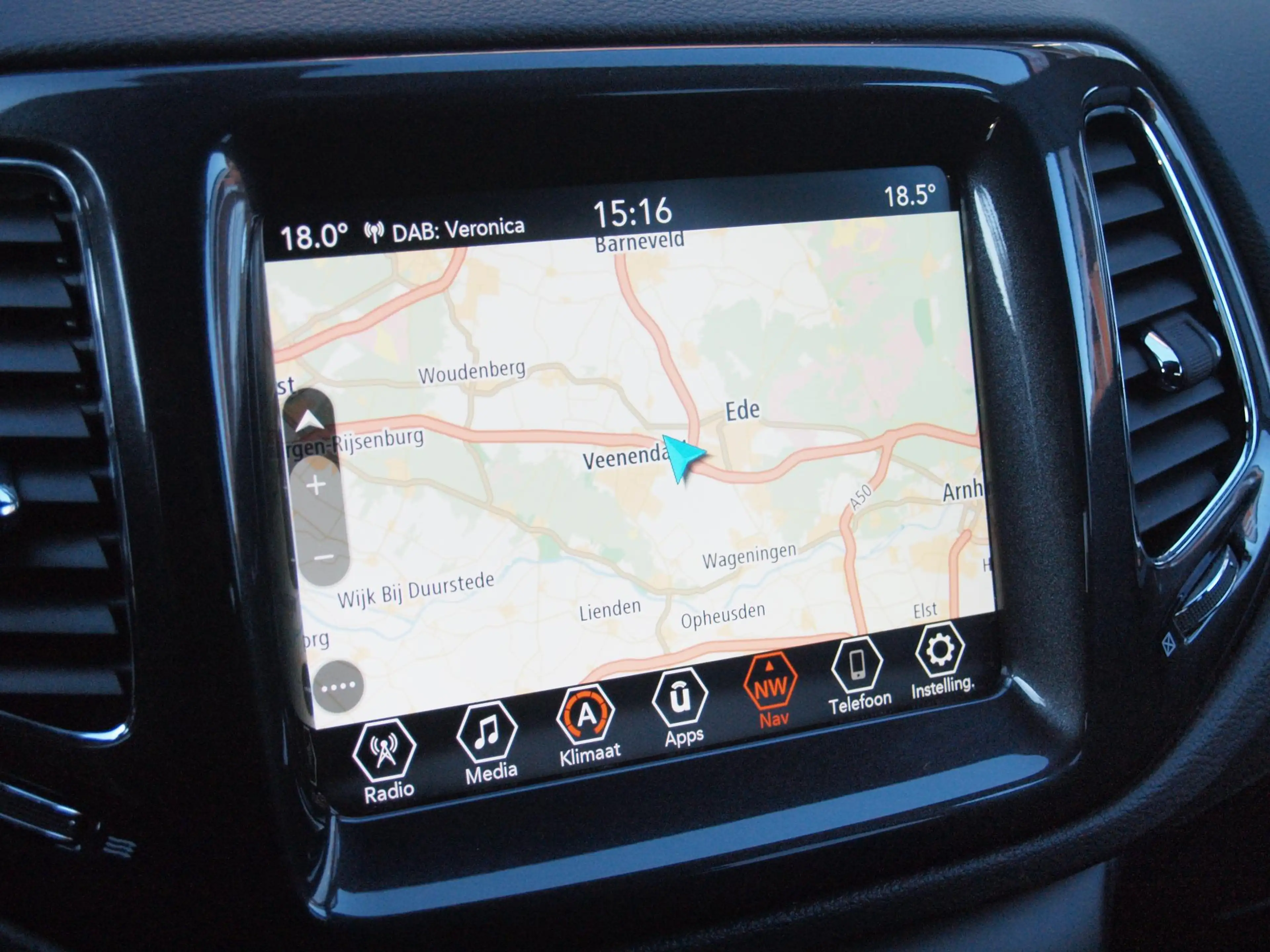 Jeep Compass 1.3T S | Camera | Cruise Control | Alpine Audio | — photo 15