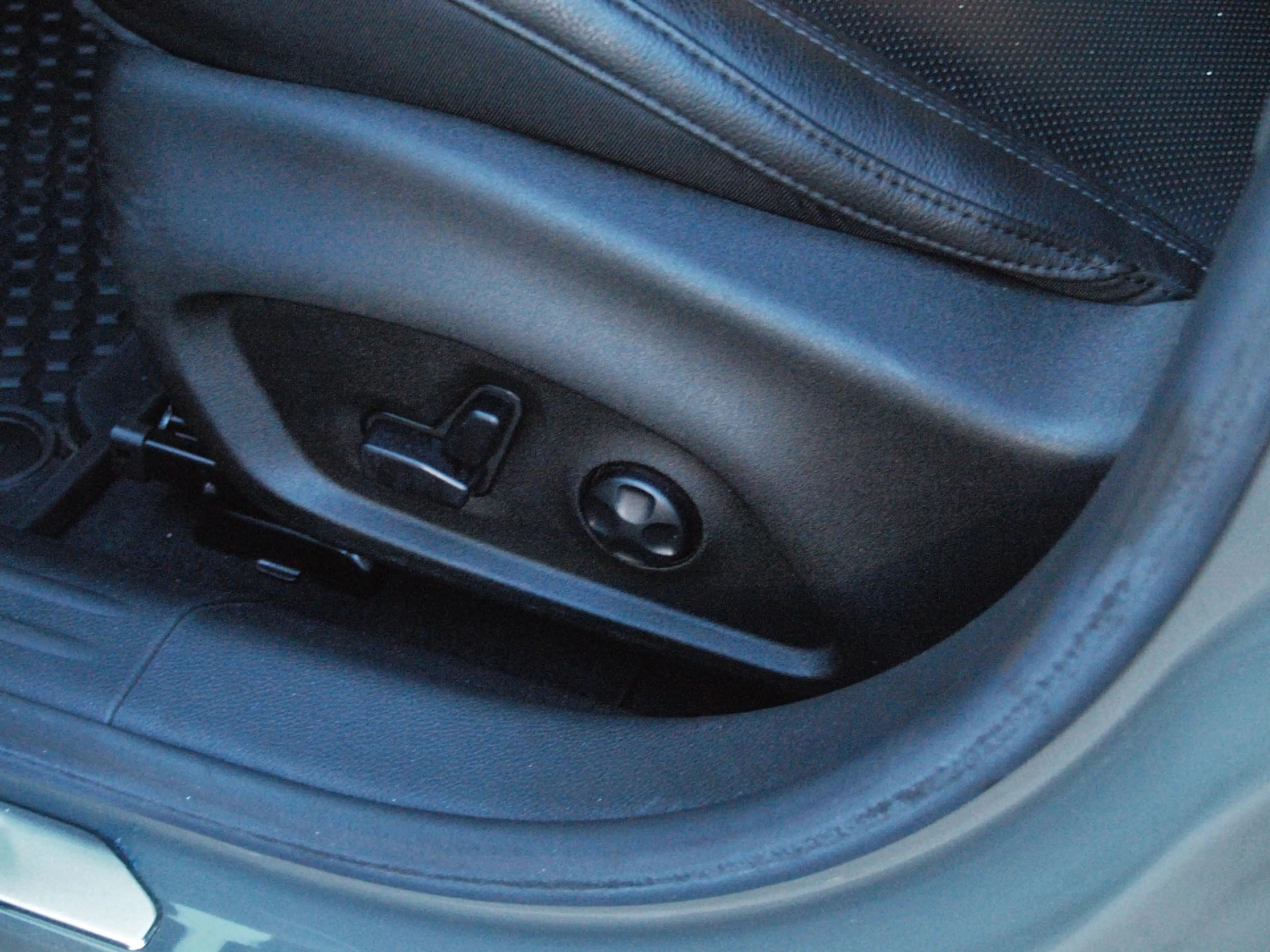 Jeep Compass 1.3T S | Camera | Cruise Control | Alpine Audio | — photo 24