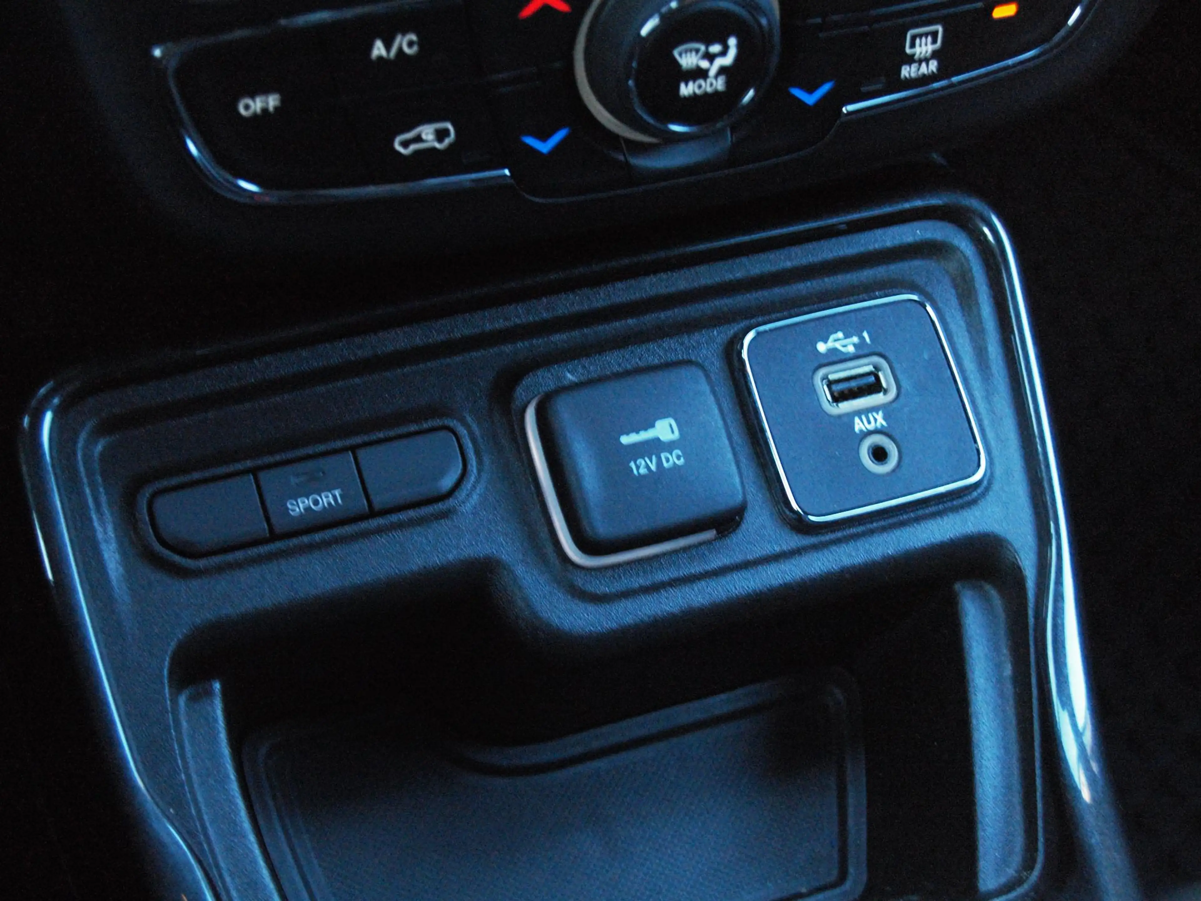 Jeep Compass 1.3T S | Camera | Cruise Control | Alpine Audio | — photo 19