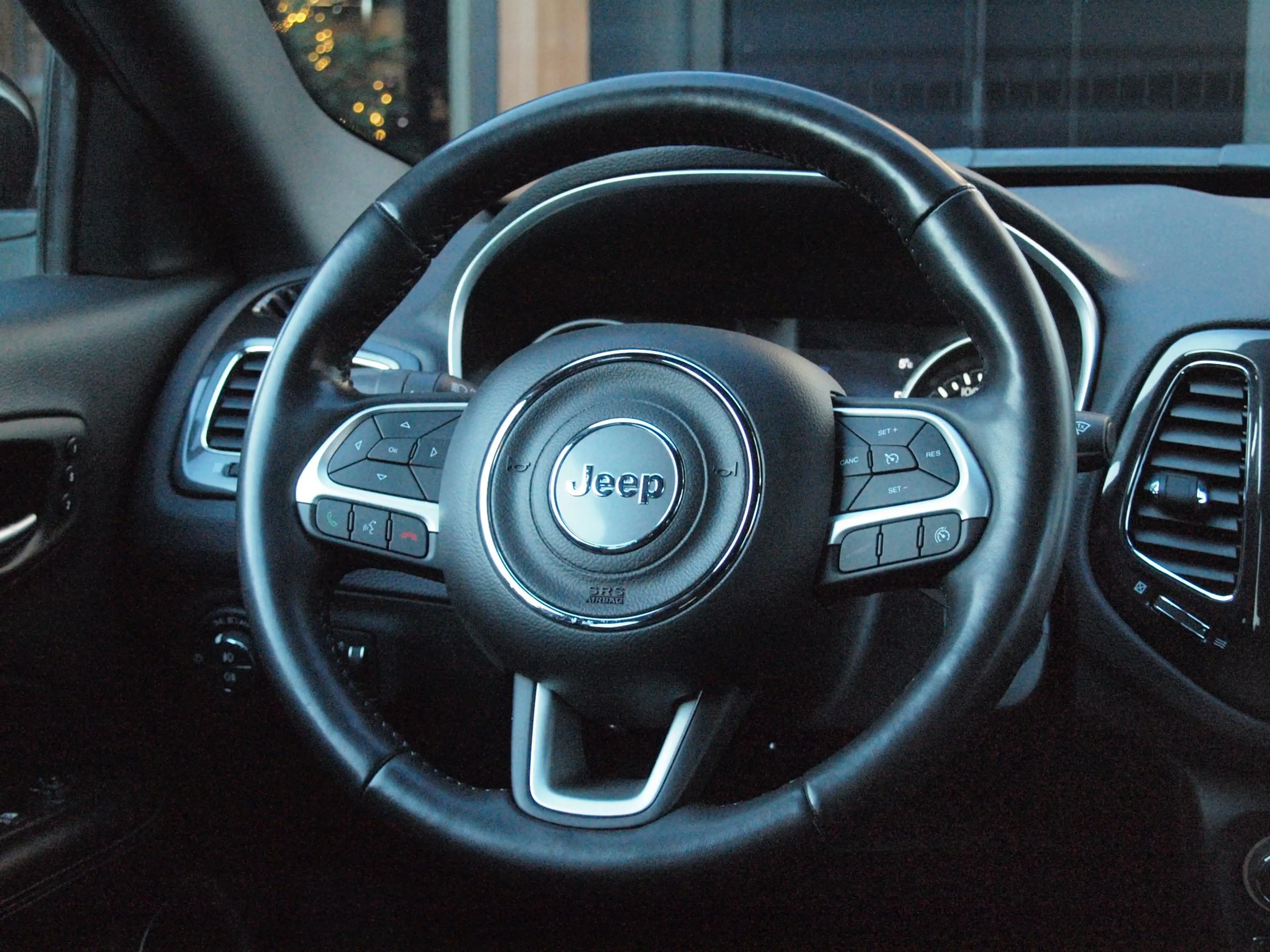 Jeep Compass 1.3T S | Camera | Cruise Control | Alpine Audio | — photo 12