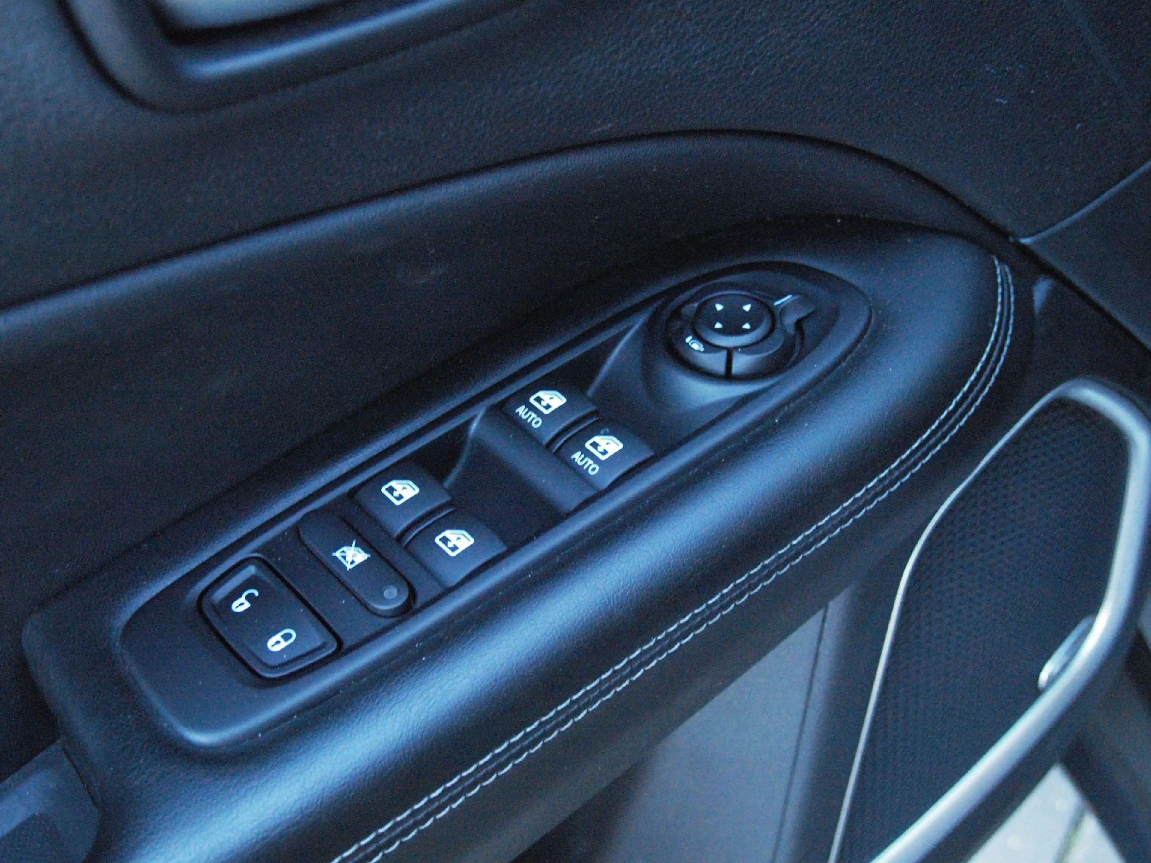 Jeep Compass 1.3T S | Camera | Cruise Control | Alpine Audio | — photo 21