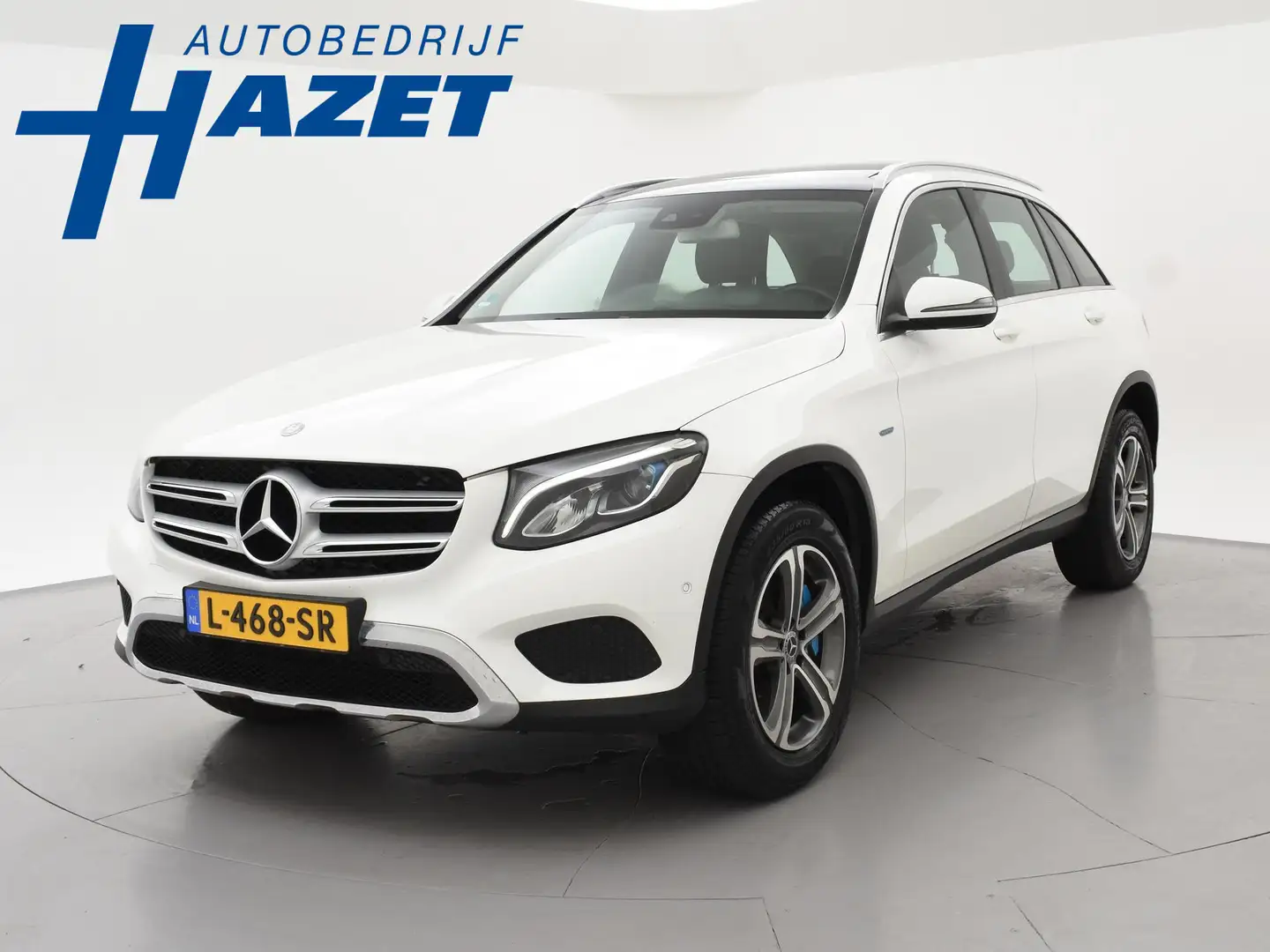 Mercedes-Benz GLC 350 350e 4MATIC PLUG-IN HYBRID + TREKHAAK | PANORAMA | Белый - 1