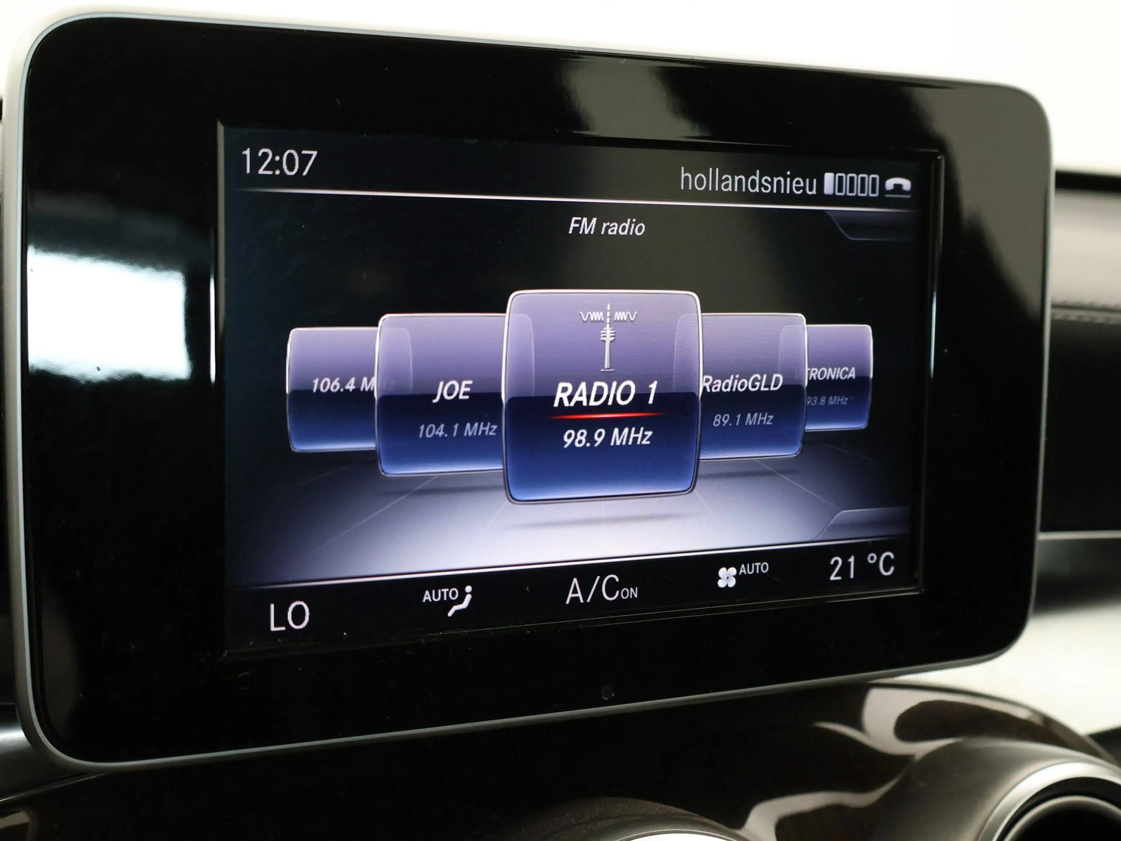 Mercedes-Benz GLC 350 350e 4MATIC PLUG-IN HYBRID + TREKHAAK | PANORAMA | — photo 32