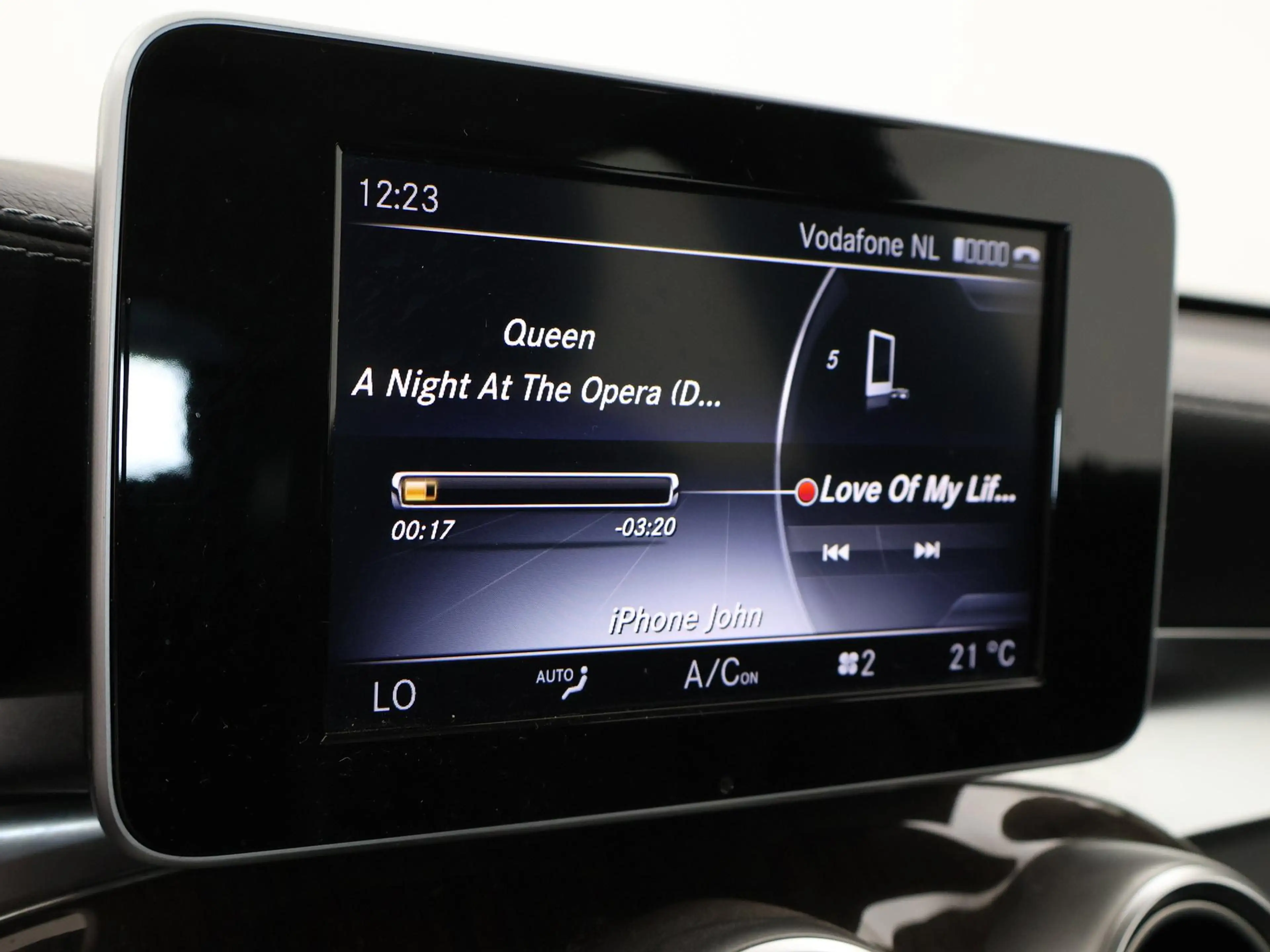 Mercedes-Benz GLC 350 350e 4MATIC PLUG-IN HYBRID + TREKHAAK | PANORAMA | — photo 39