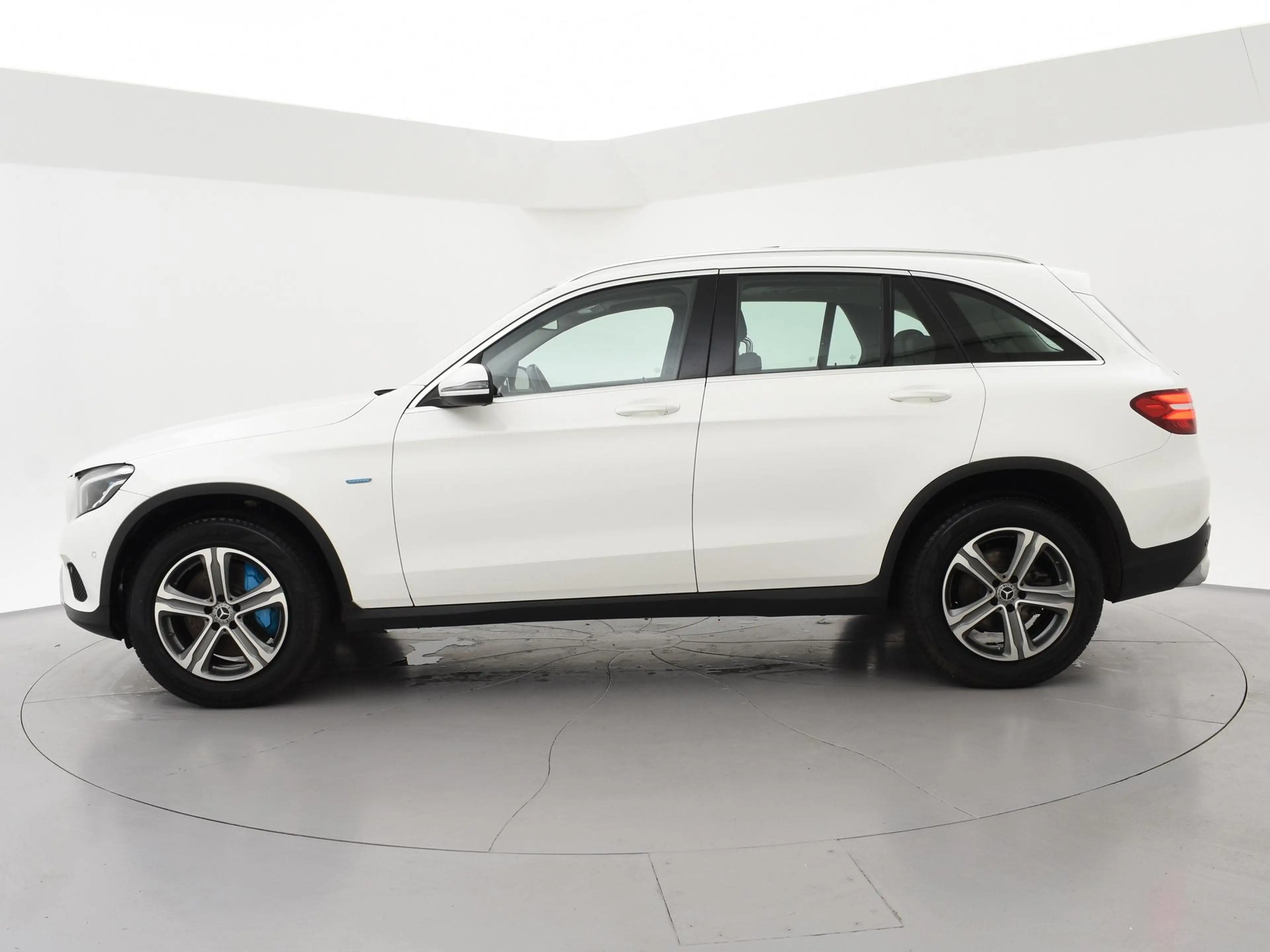Mercedes-Benz GLC 350 350e 4MATIC PLUG-IN HYBRID + TREKHAAK | PANORAMA | — photo 5