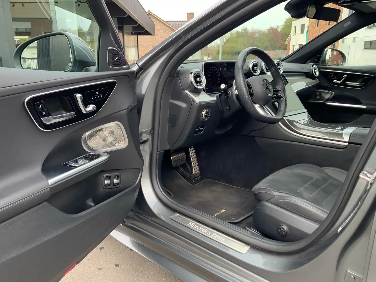 Mercedes-Benz C 300 e Break AMG Line hybride 7