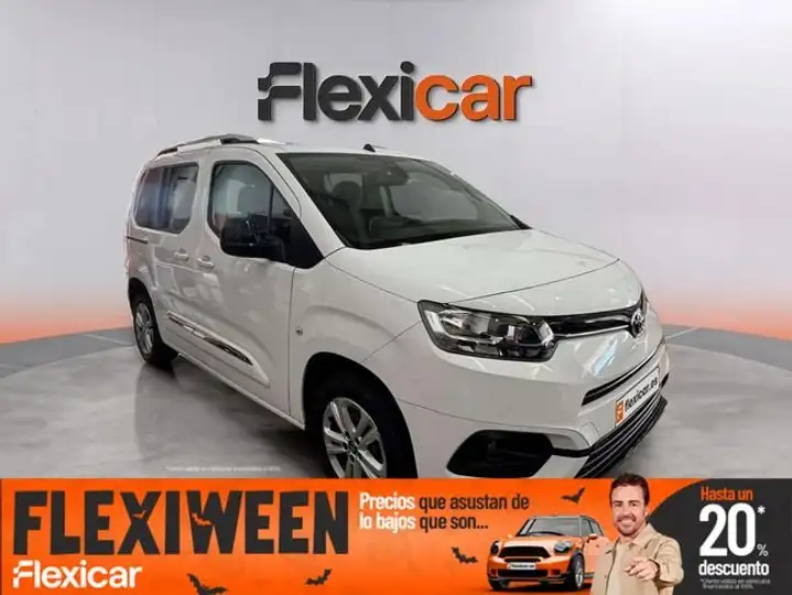 Toyota ProAce City Verso 1.2 Family Active Auto L1 2022