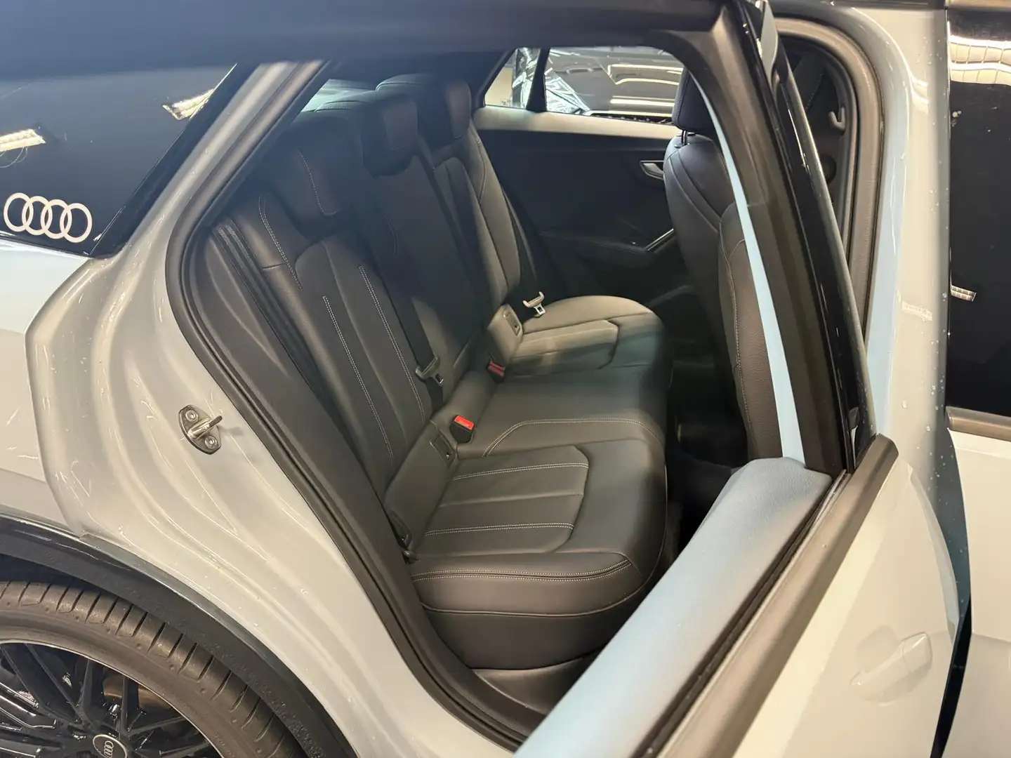 Audi Q2 35 TFSI S-Line| PANO|CAMERA|B&O|FRONTASSIST|KEYLES Grijs - 2