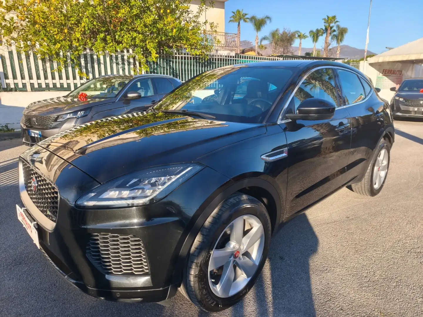 Jaguar E-Pace R-DYNAMIC AWD 150CV FULL Noir - 2