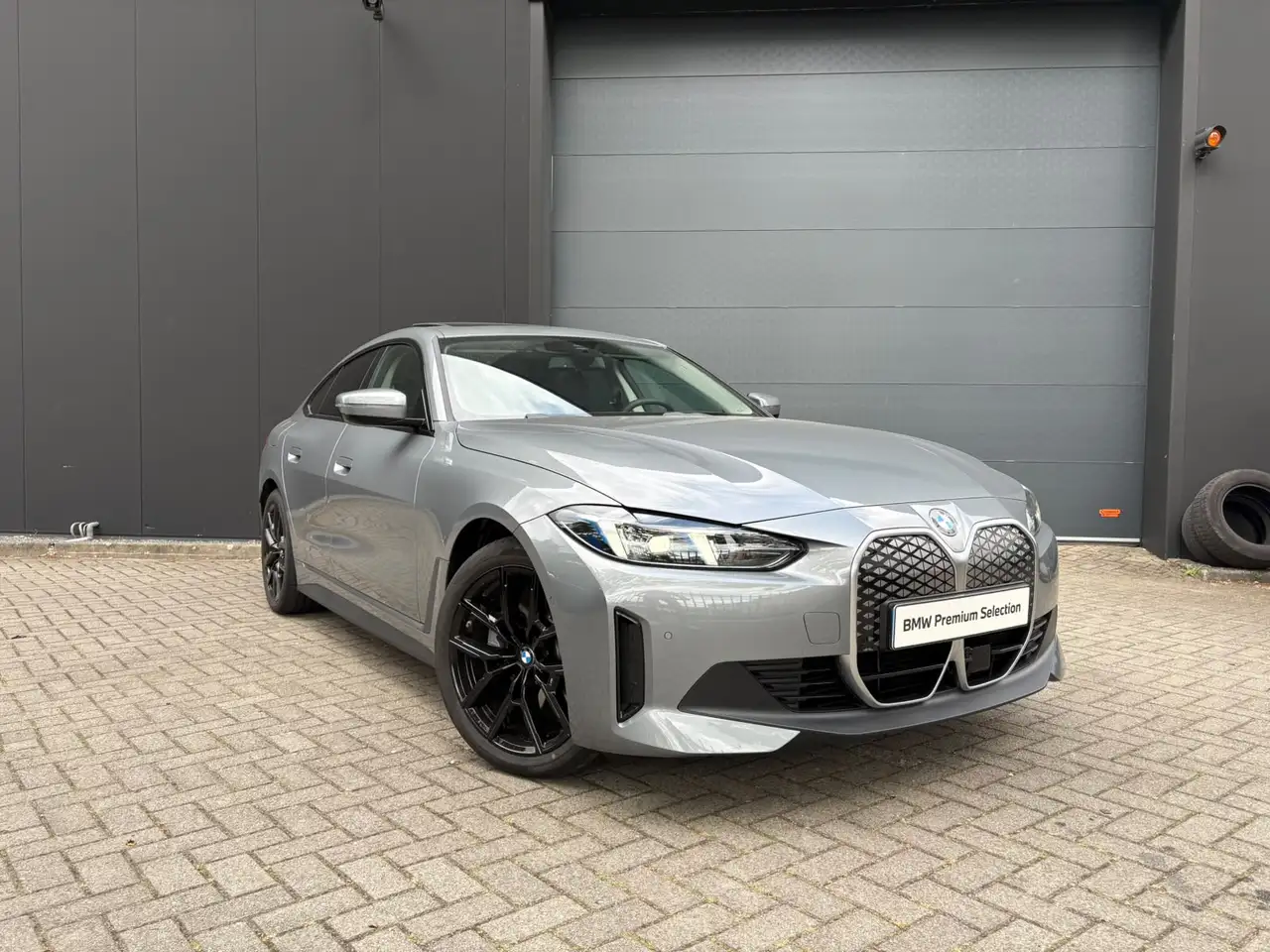 BMW i4 2026 — фото 13