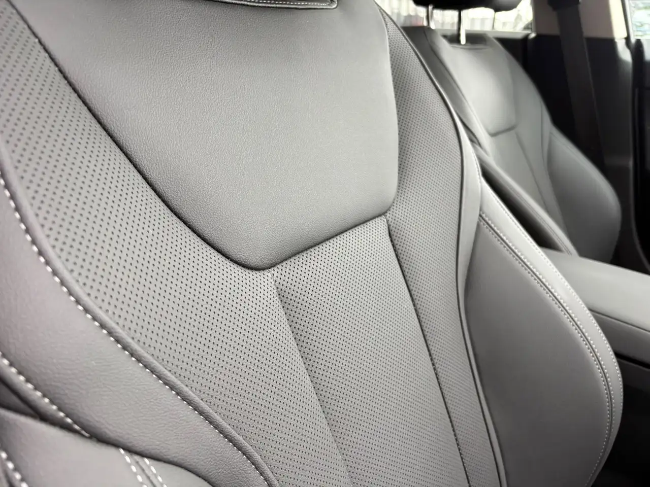 BMW i4 2026 — фото 11