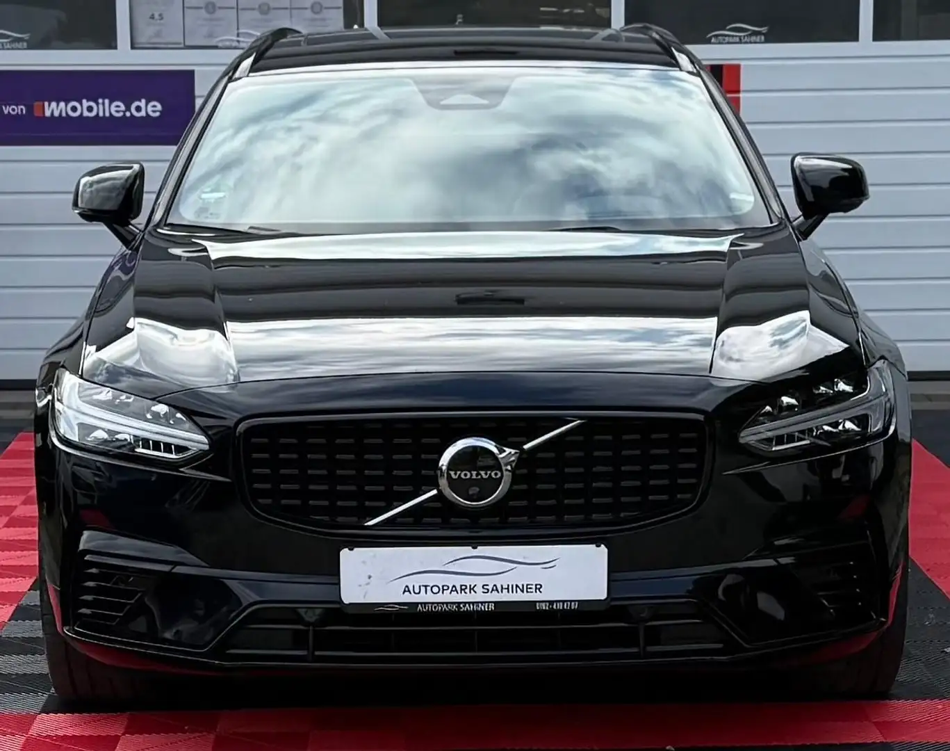 Volvo V90 *360°*HEAD UP*PANO Noir - 2