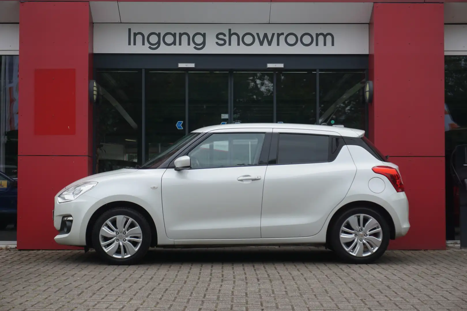 Suzuki Swift 1.2 Select | Incl. BTW | Camera | Trekhaak | Airco Wit - 2