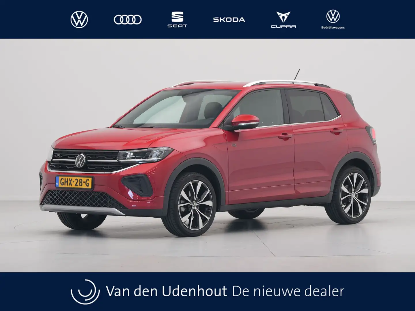 Volkswagen T-Cross 1.5 TSI 150pk DSG R-Line Business Navi via App Cam Rood - 1