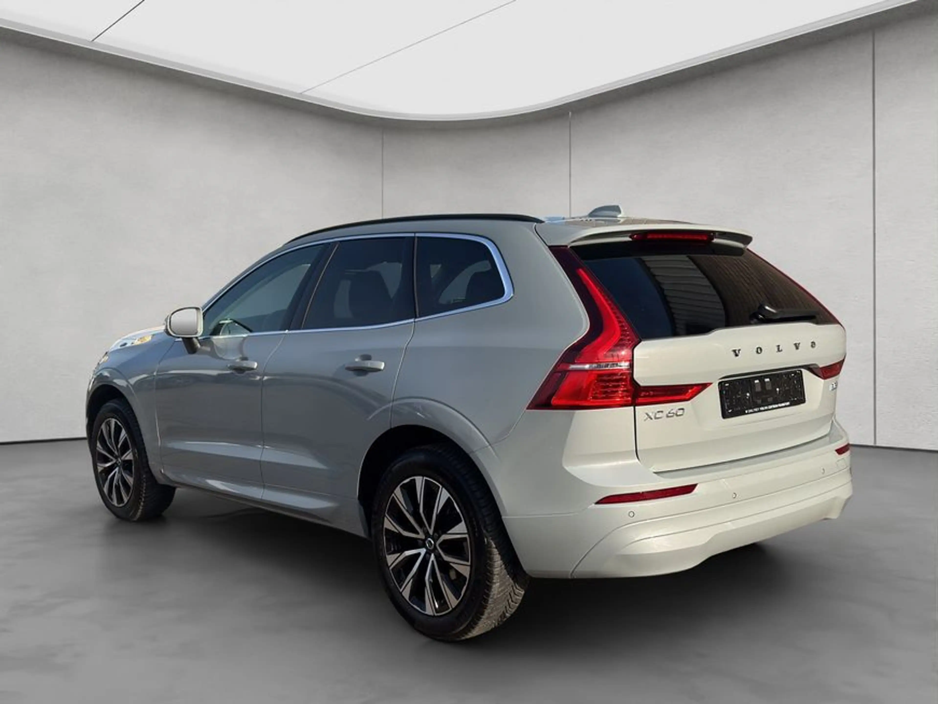 Volvo XC60 XC60 B5 AWD Vollleder Pilot BLIS H&K Voll-LED 19'' — photo 3