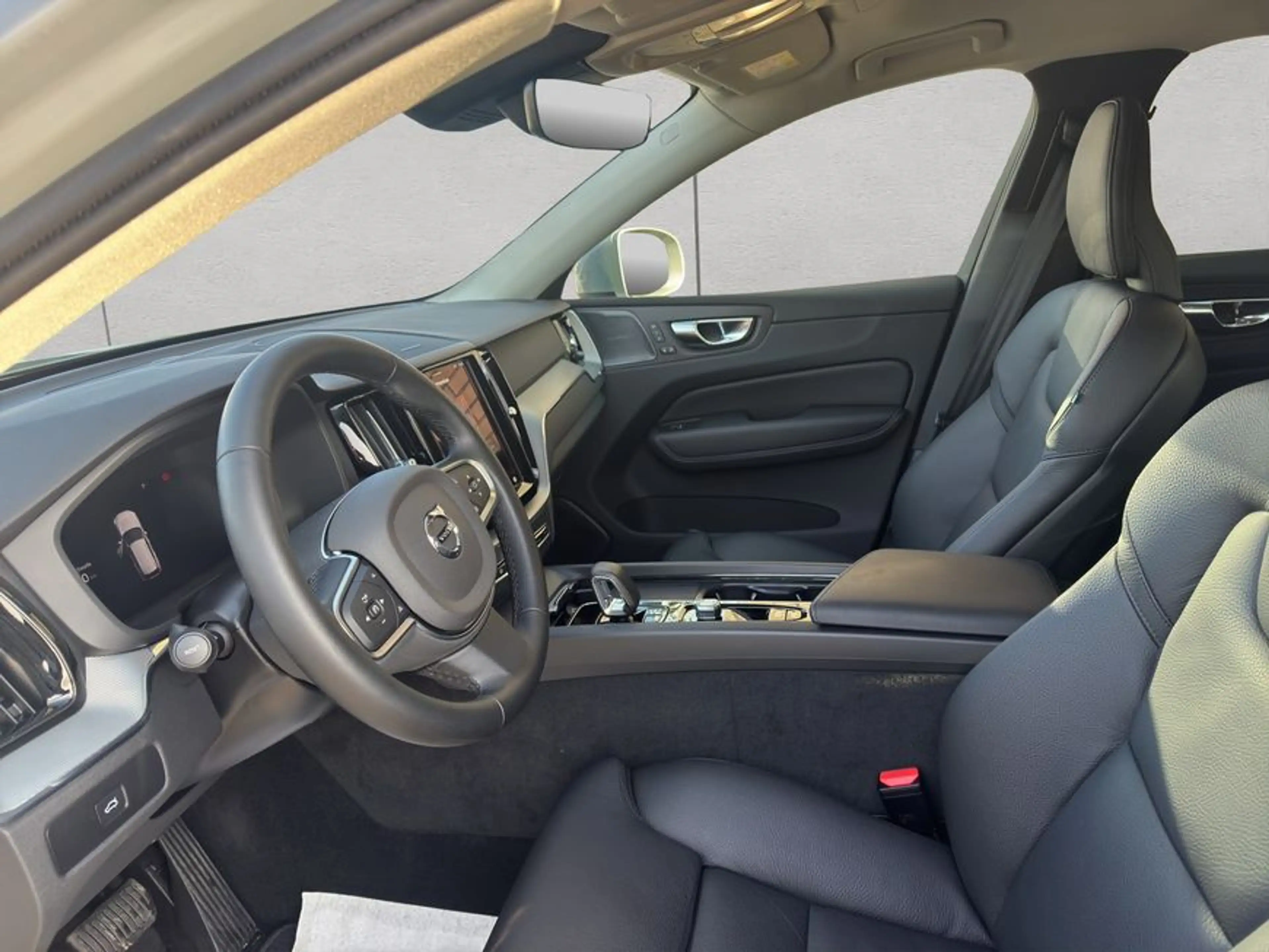 Volvo XC60 XC60 B5 AWD Vollleder Pilot BLIS H&K Voll-LED 19'' — photo 7